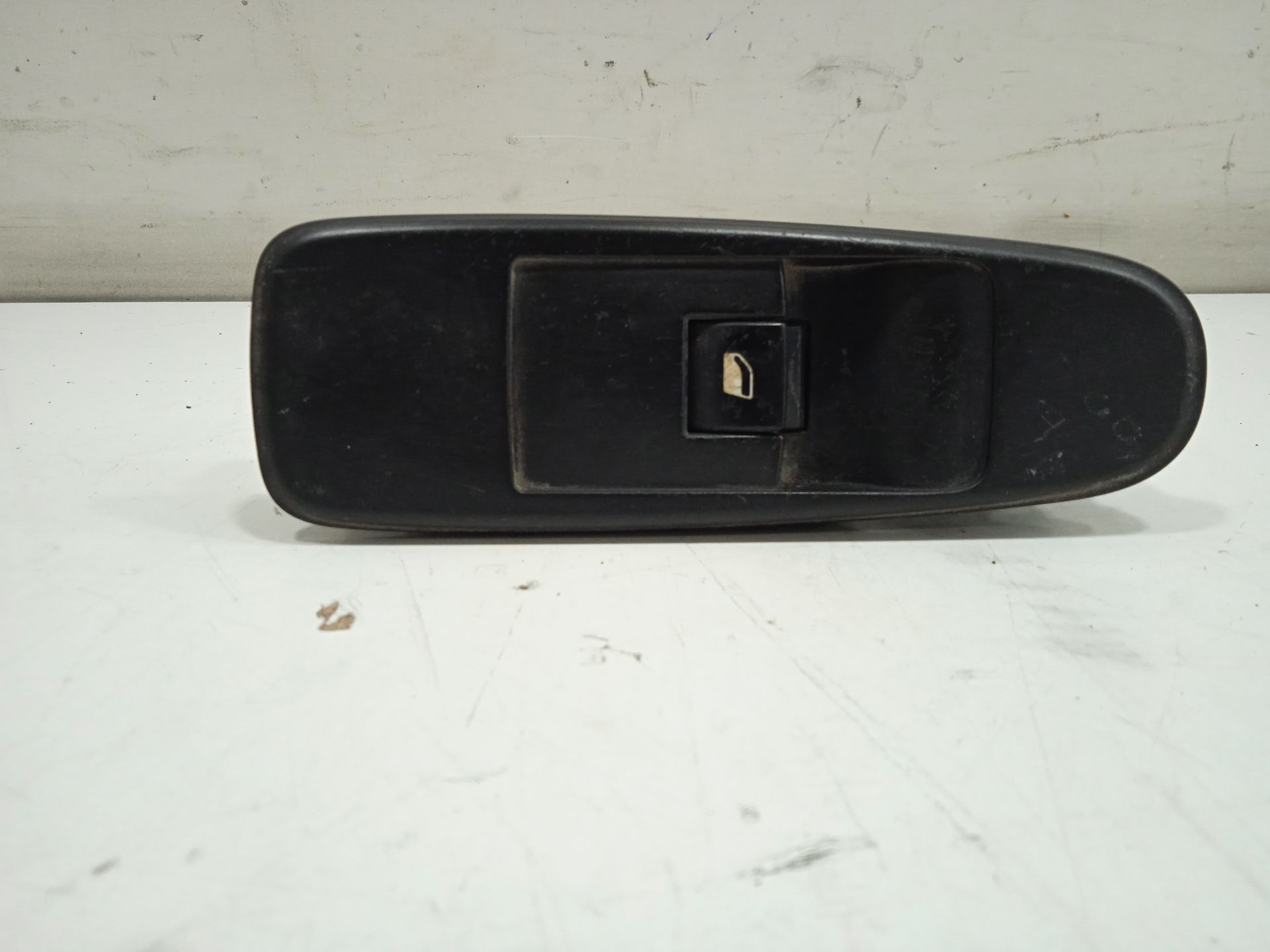 Mando elevalunas delantero derecho citroen c4 picasso seduction