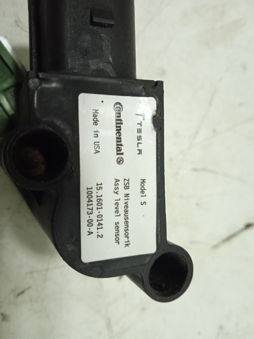 Sensor tesla model s basis