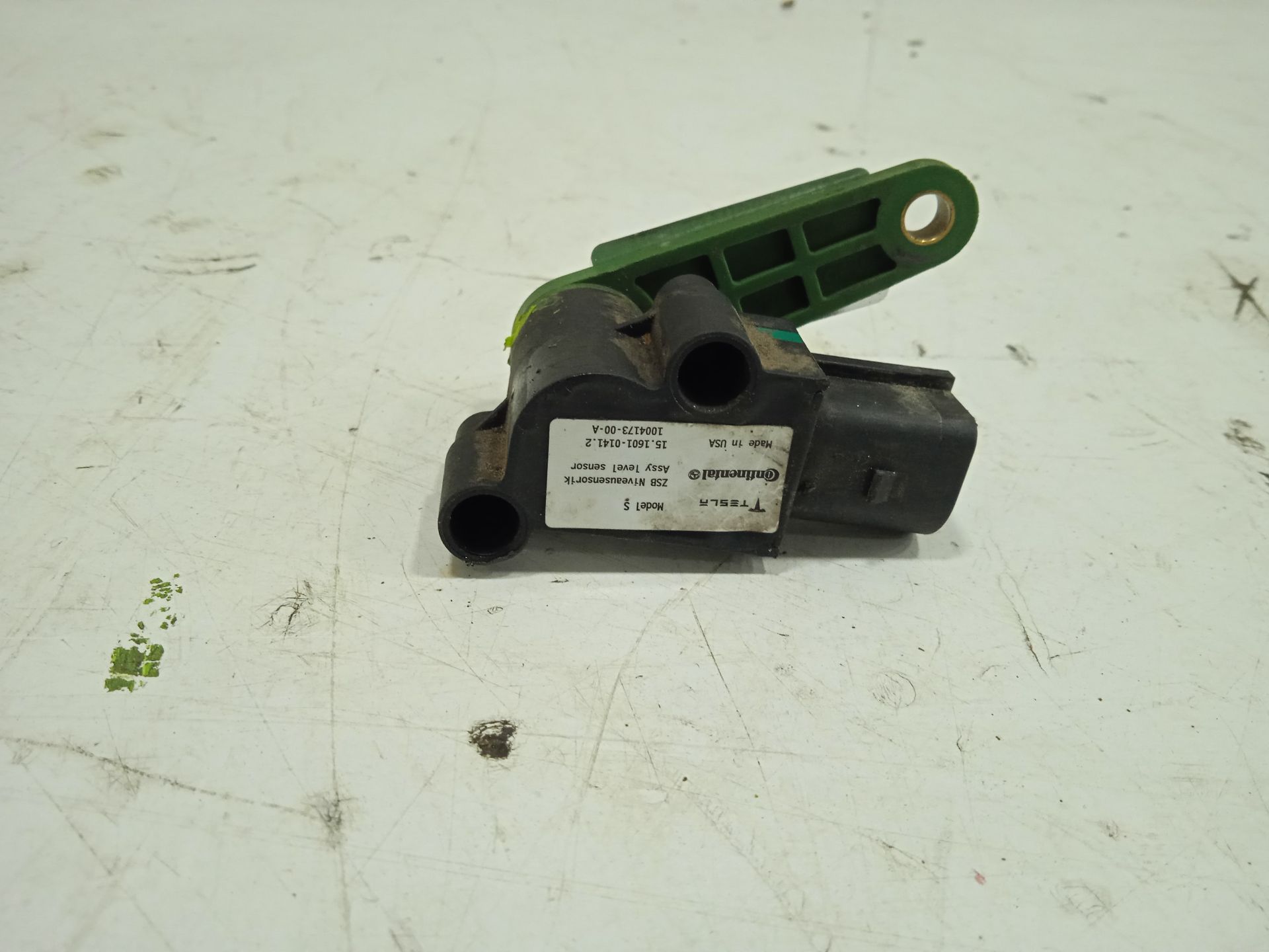 Sensor tesla model s basis