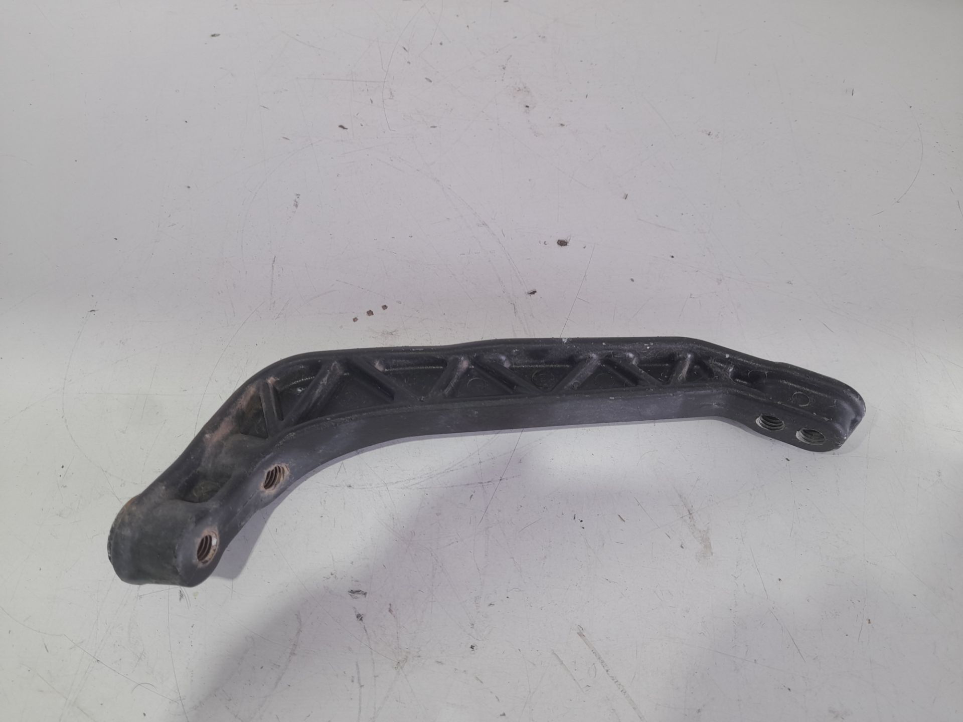 Soporte paragolpes delantero   no identificado