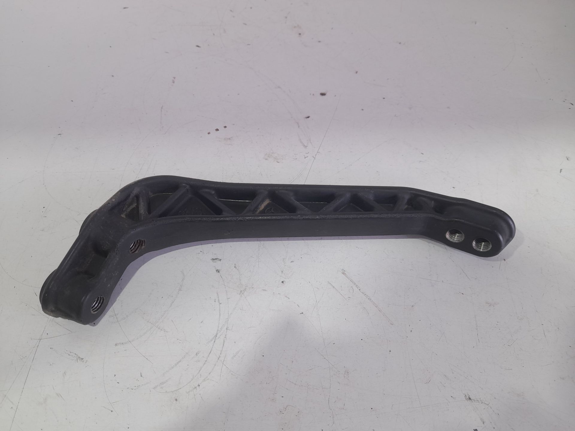 Soporte paragolpes delantero   no identificado