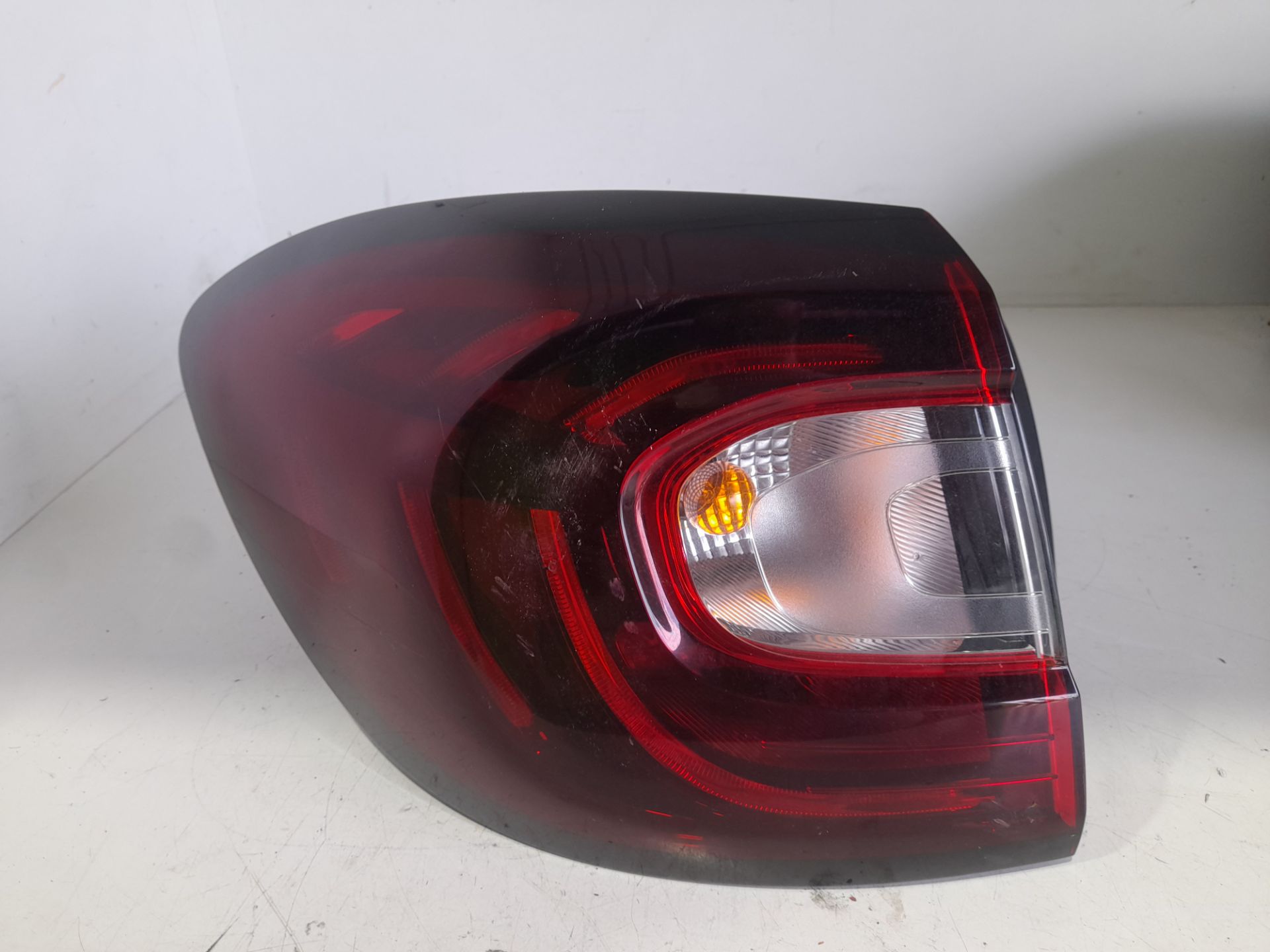 Piloto trasero izquierdo renault captur i sedition