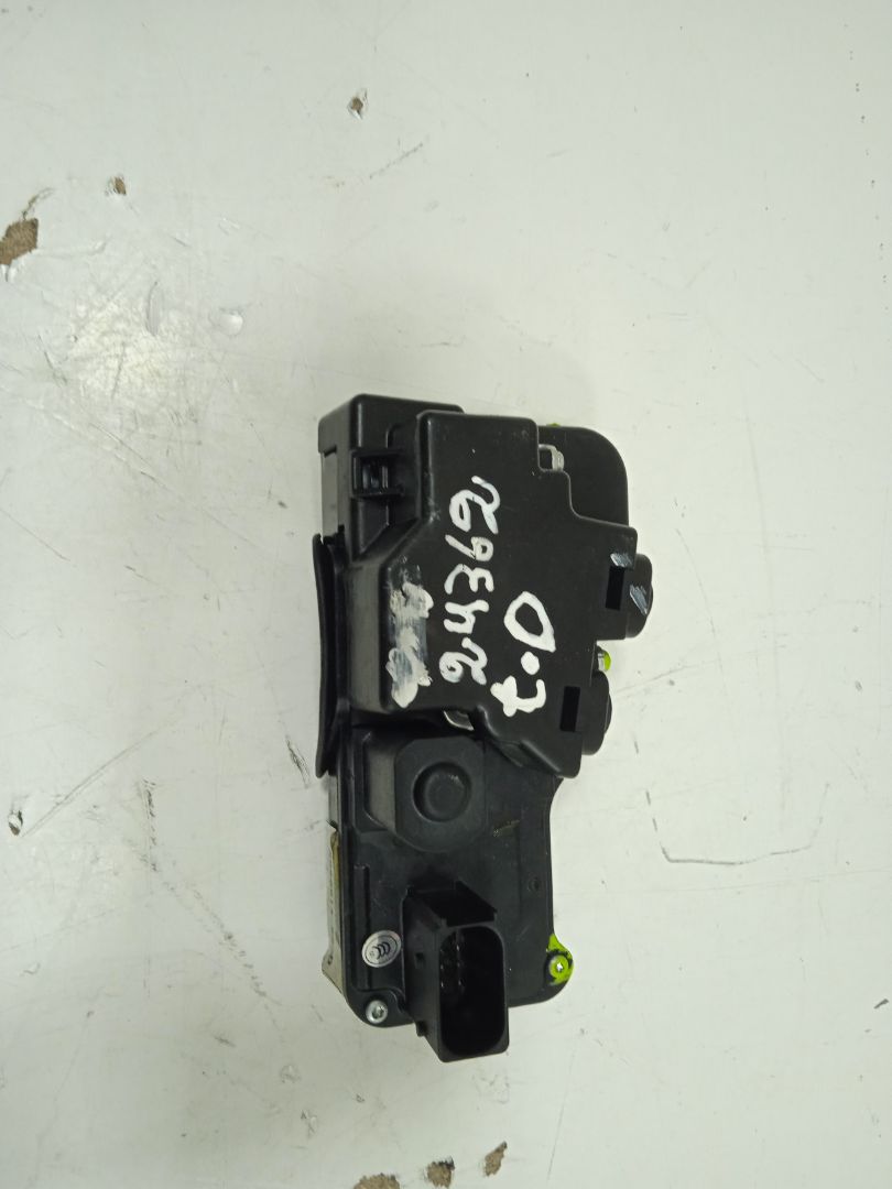 Cerradura puerta trasera derecha tesla model s basis