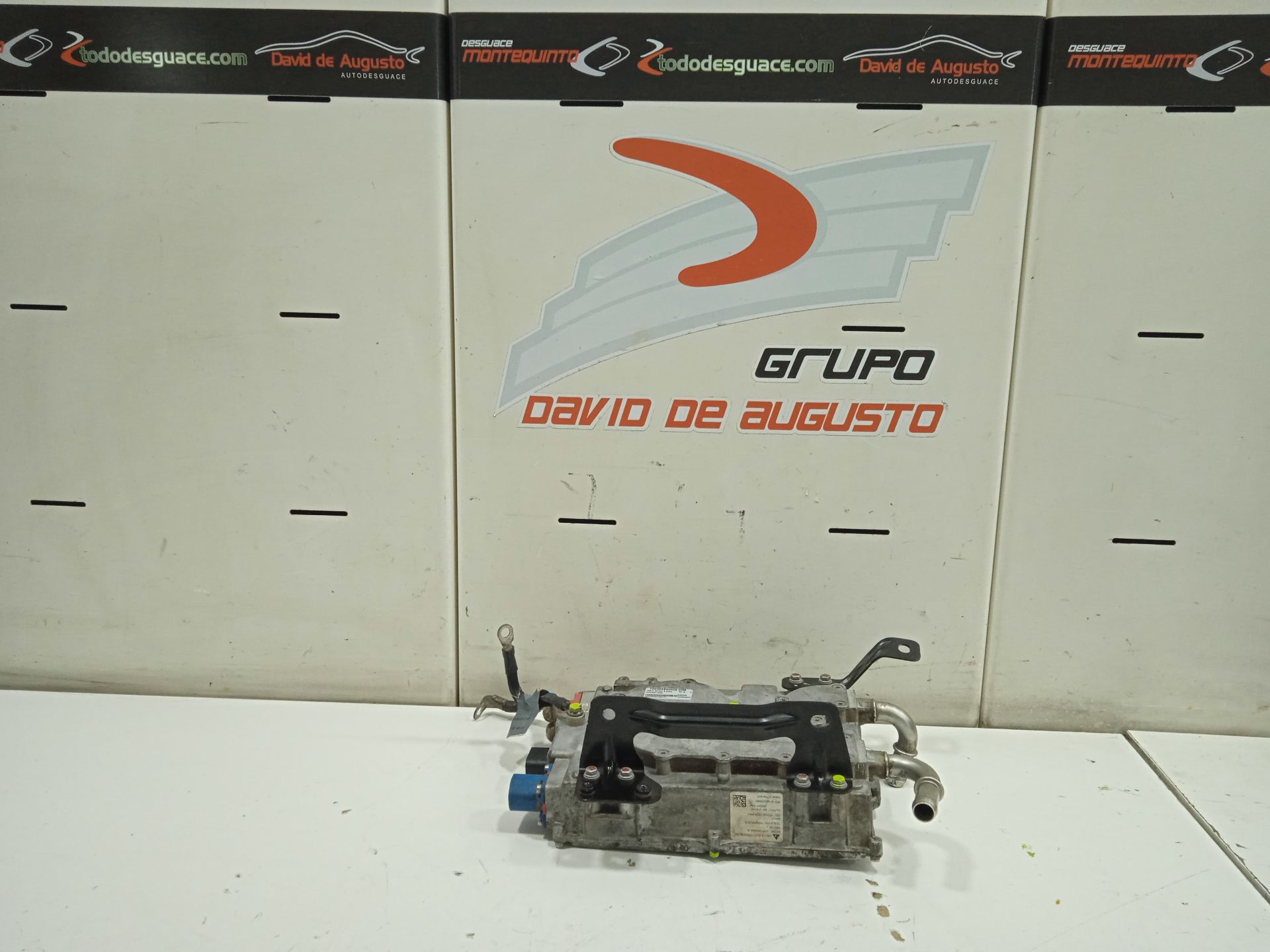 No identificado tesla model s basis