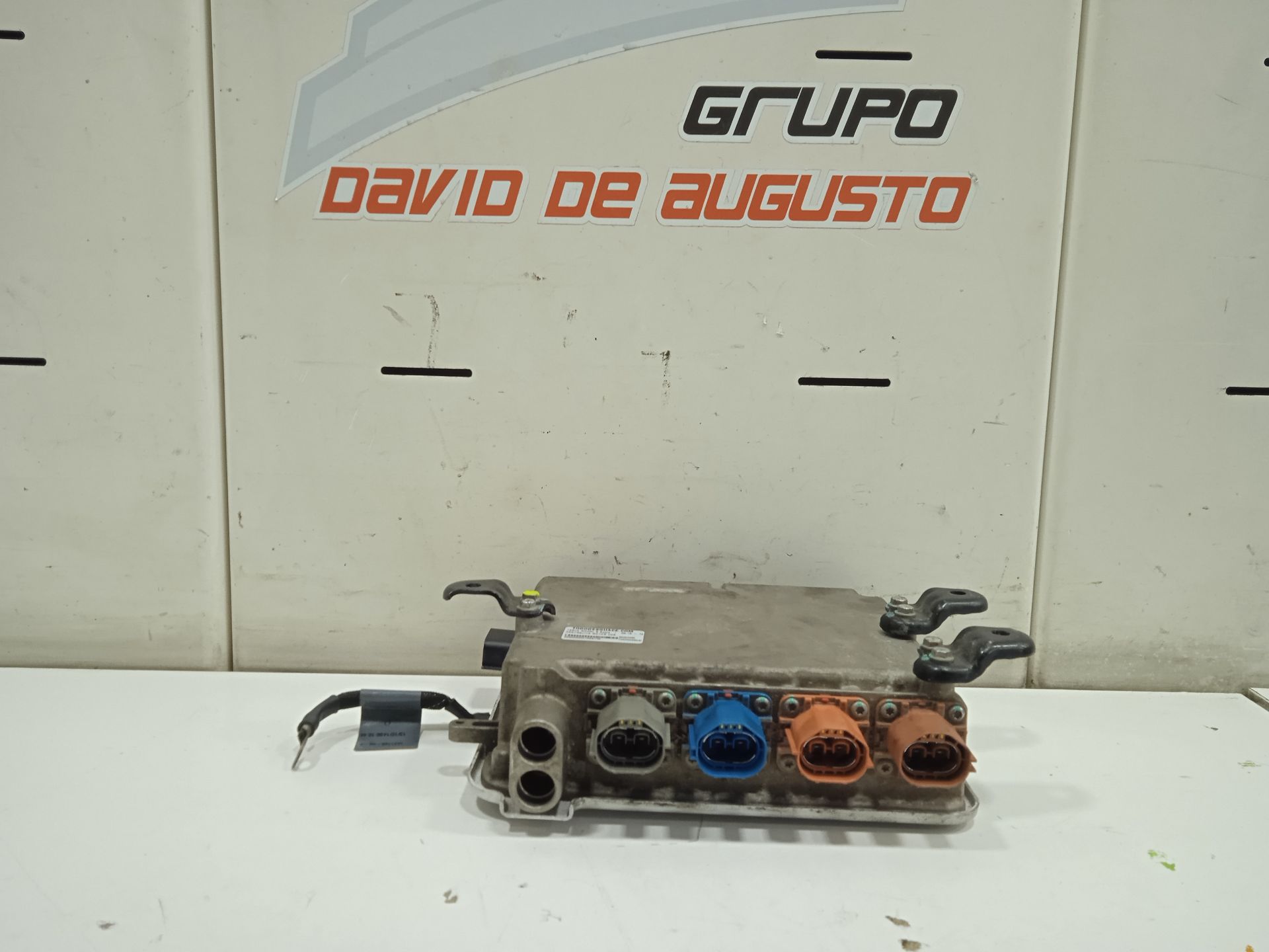 Centralita motor uce tesla model s basis