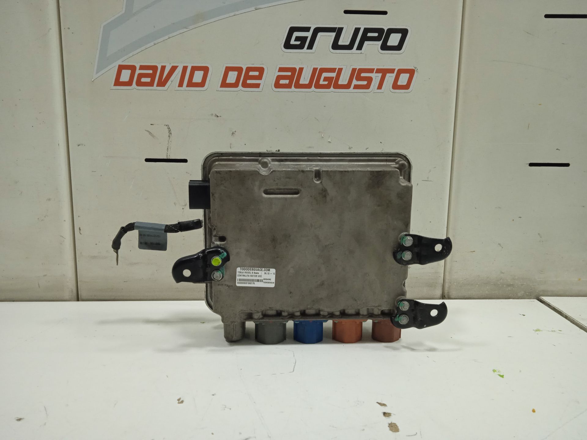 Centralita motor uce tesla model s basis