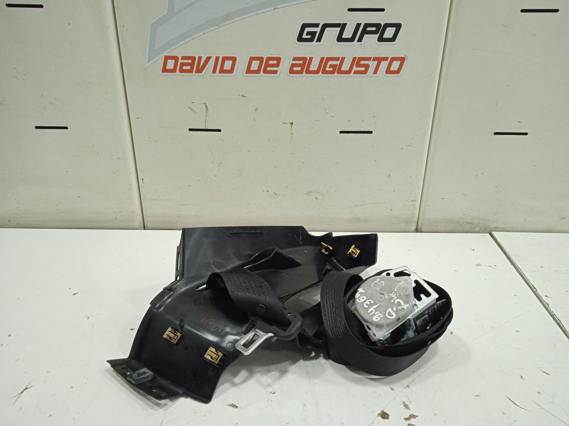 Cinturon seguridad trasero derecho tesla model s basis