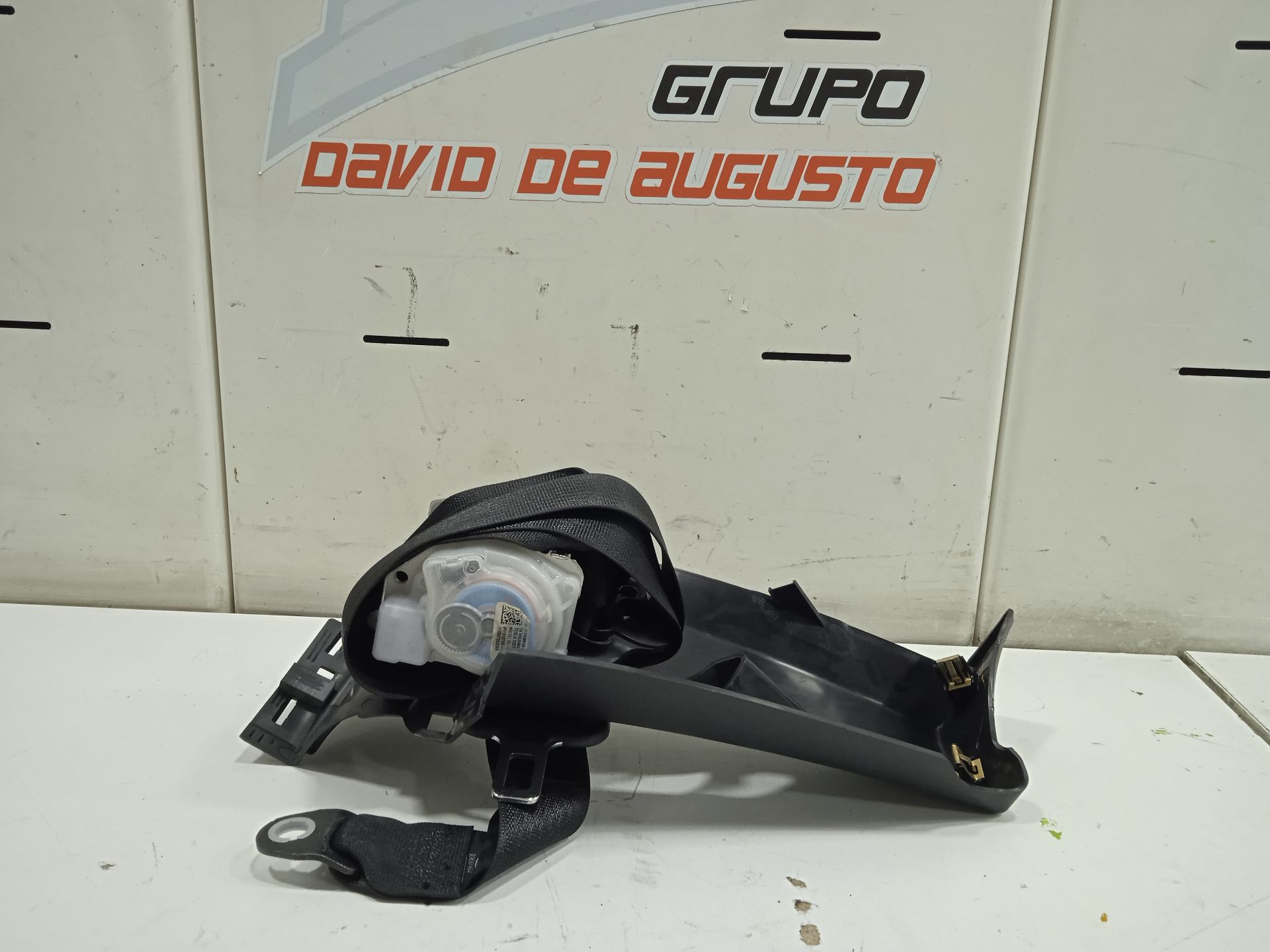 Cinturon seguridad trasero izquierdo tesla model s basis