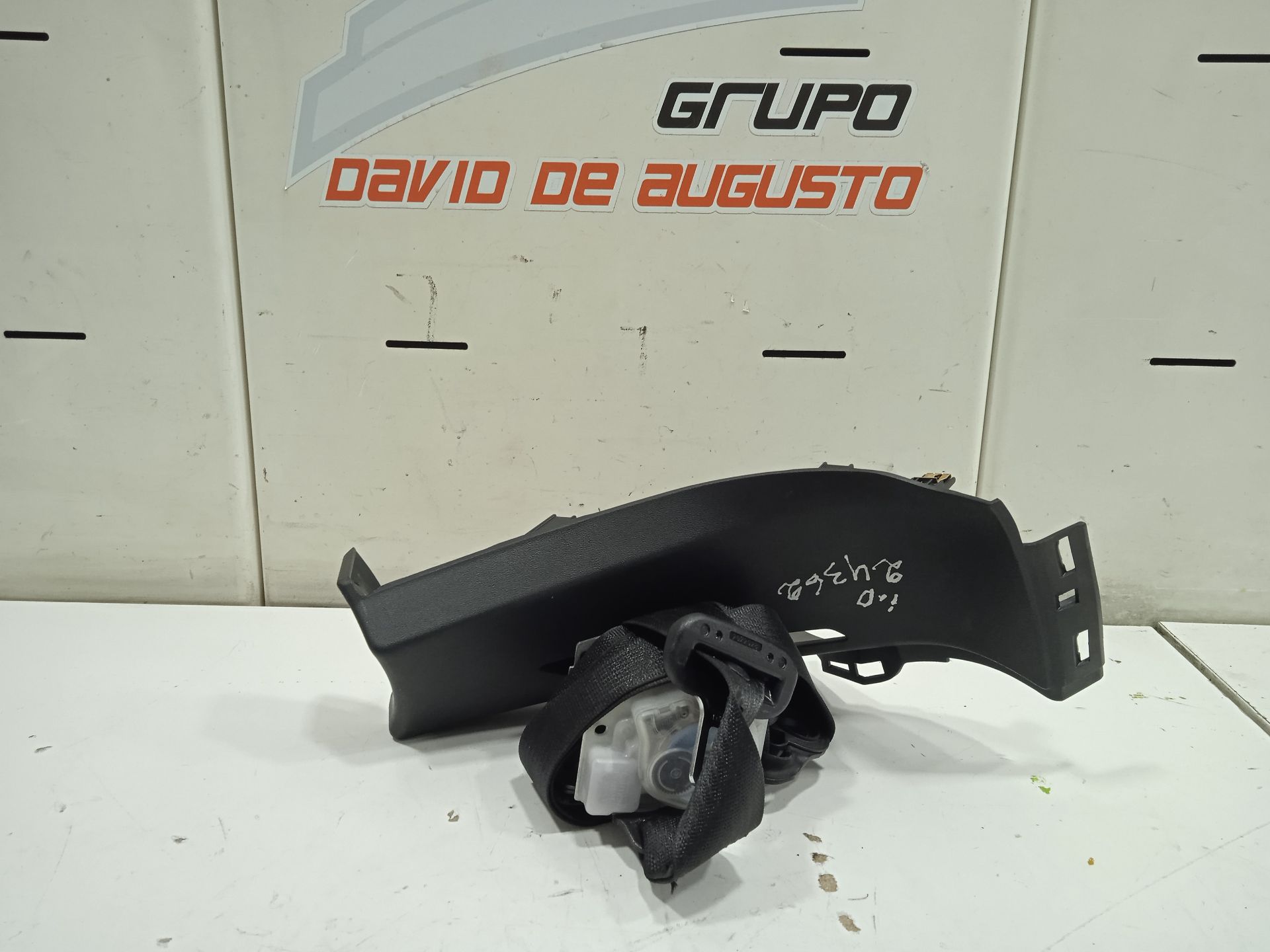 Cinturon seguridad trasero izquierdo tesla model s basis