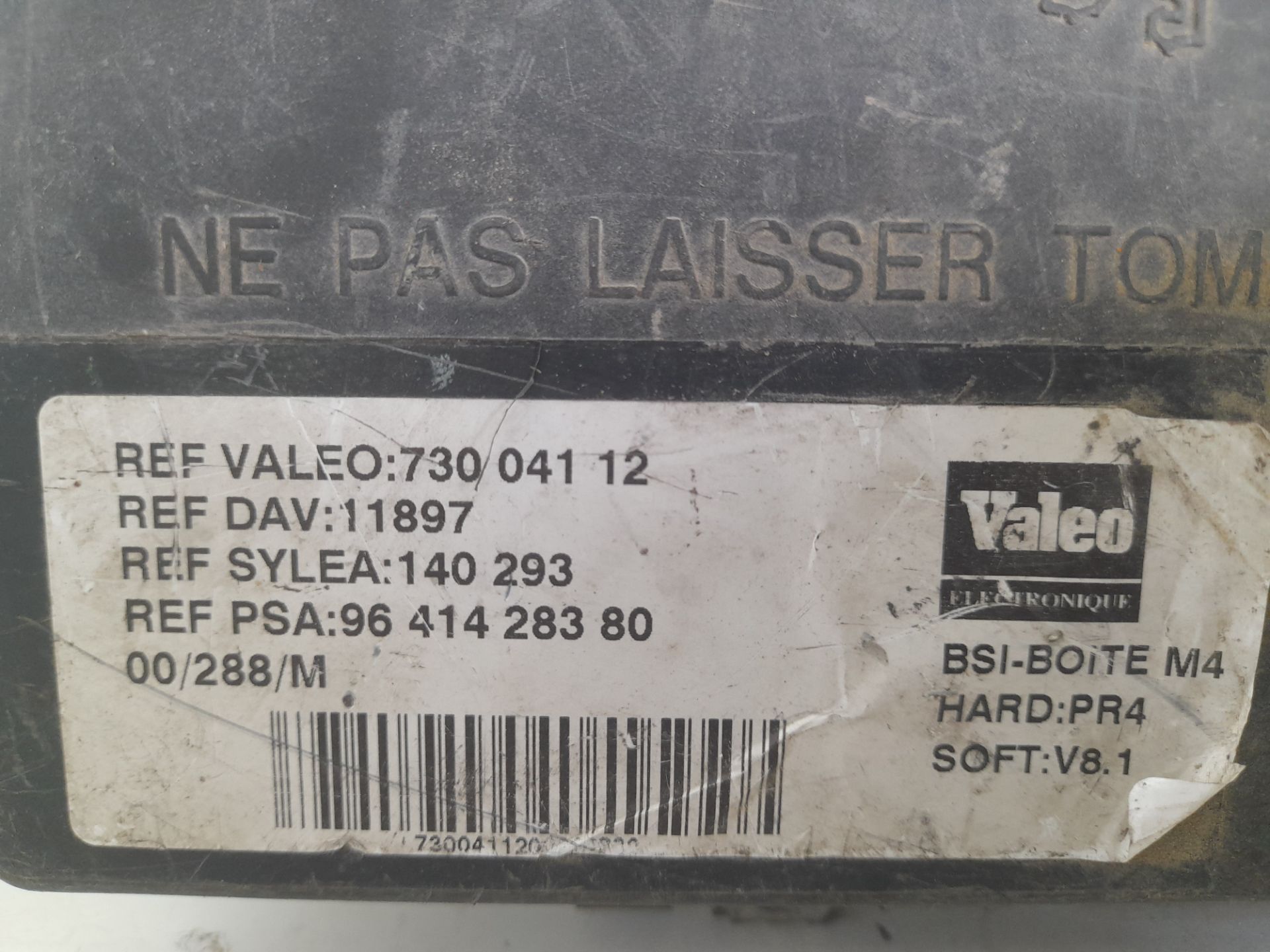 Caja reles / fusibles   no identificado