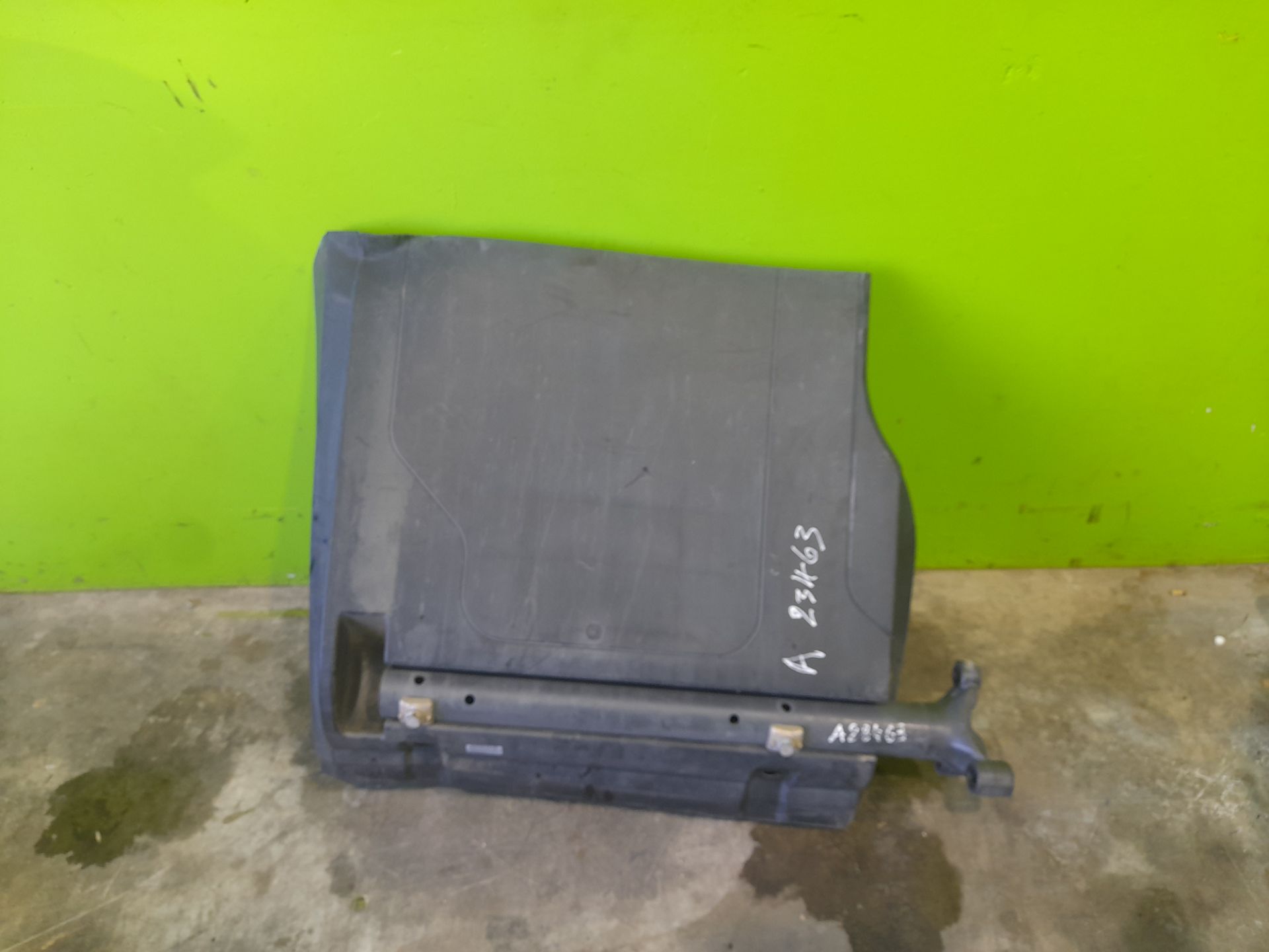 No identificado mercedes-benz actros 4 2-ejes bm 963 (2011) 18xx 4x2 sattelzugmaschine l b