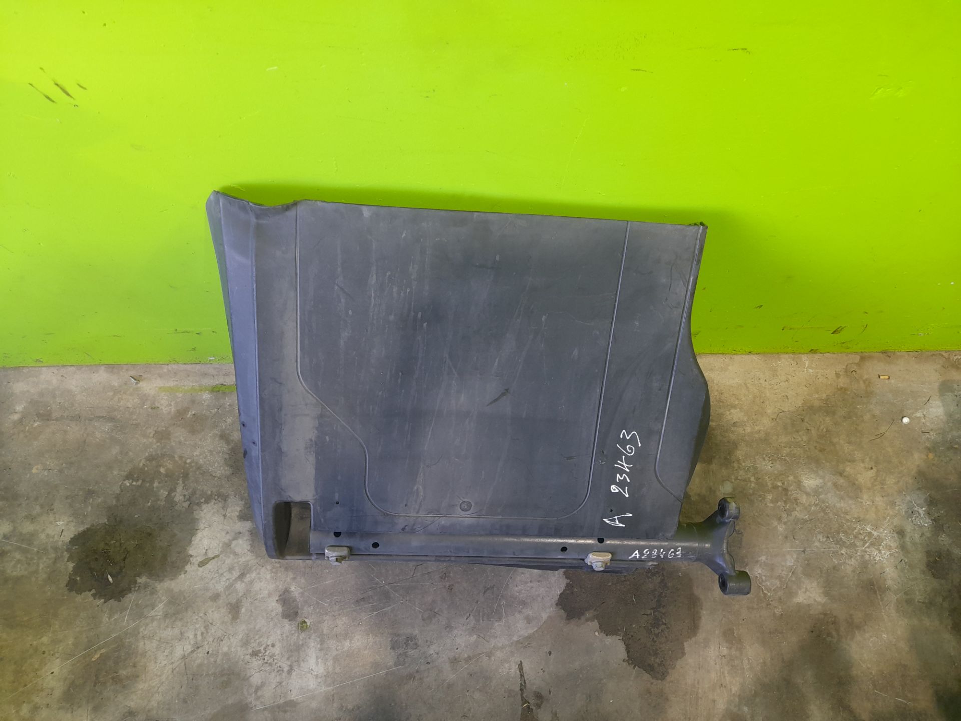 No identificado mercedes-benz actros 4 2-ejes bm 963 (2011) 18xx 4x2 sattelzugmaschine l b
