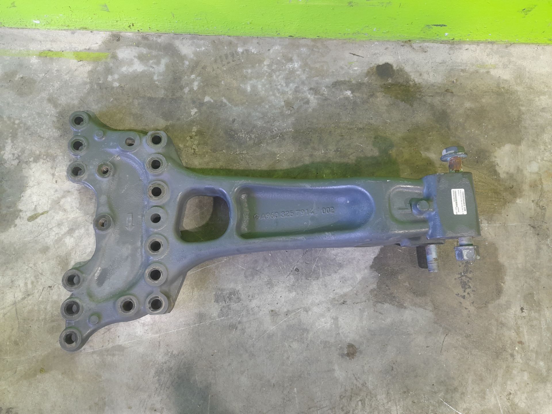 No identificado mercedes-benz actros 4 2-ejes bm 963 (2011) 18xx 4x2 sattelzugmaschine l b