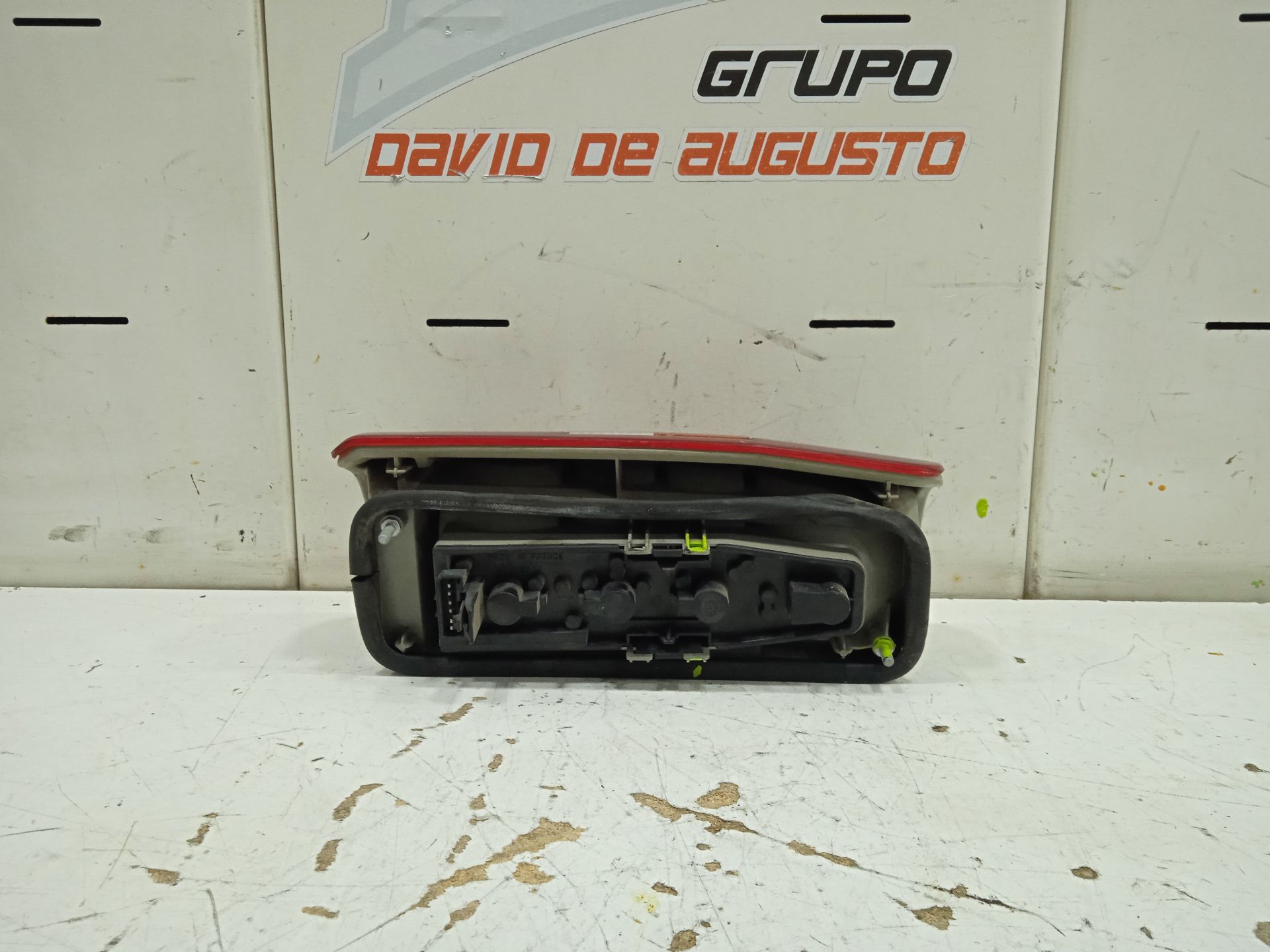 Piloto trasero derecho citroen jumpy chapa confort largo 900kg