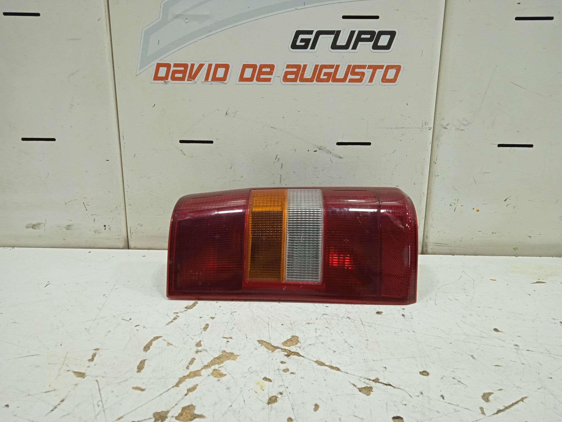 Piloto trasero derecho citroen jumpy chapa confort largo 900kg