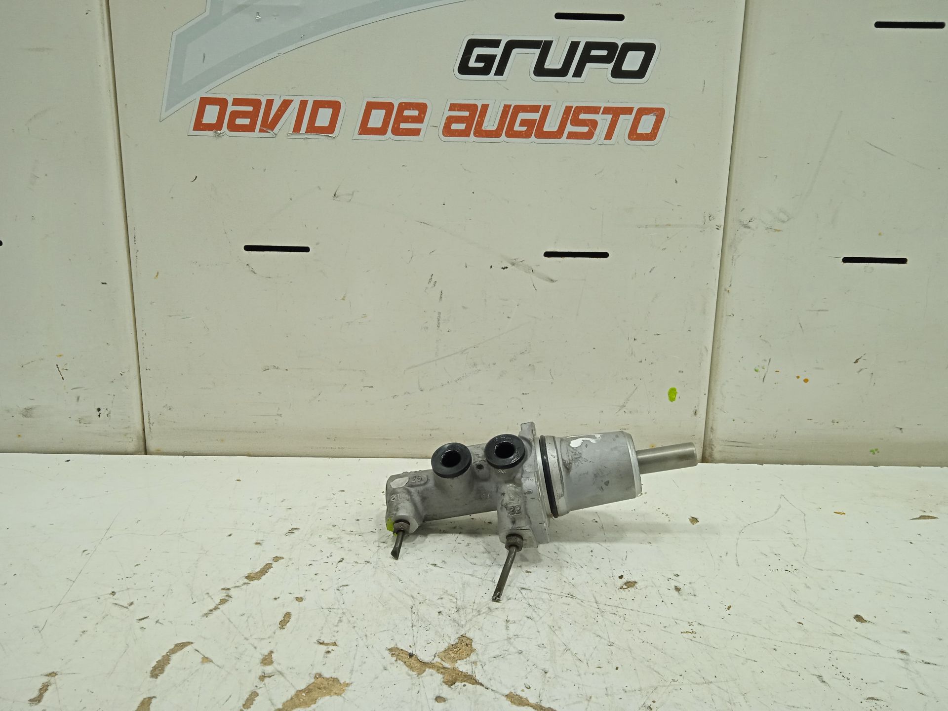 Bomba freno lt  46  caja cerrada