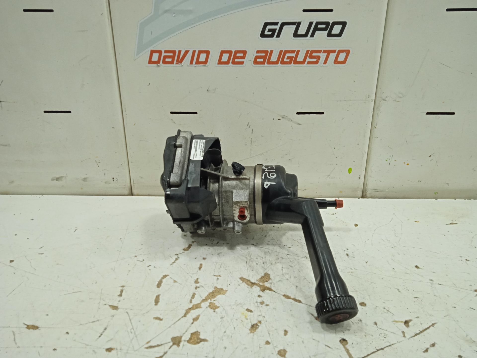 Bomba direccion citroen c4 picasso seduction