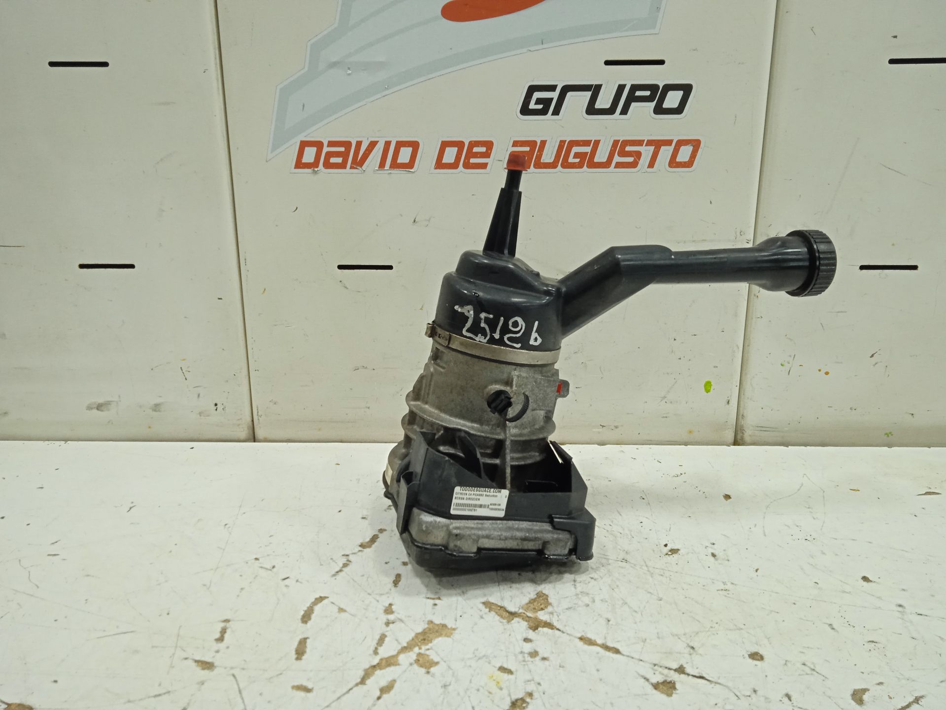 Bomba direccion citroen c4 picasso seduction