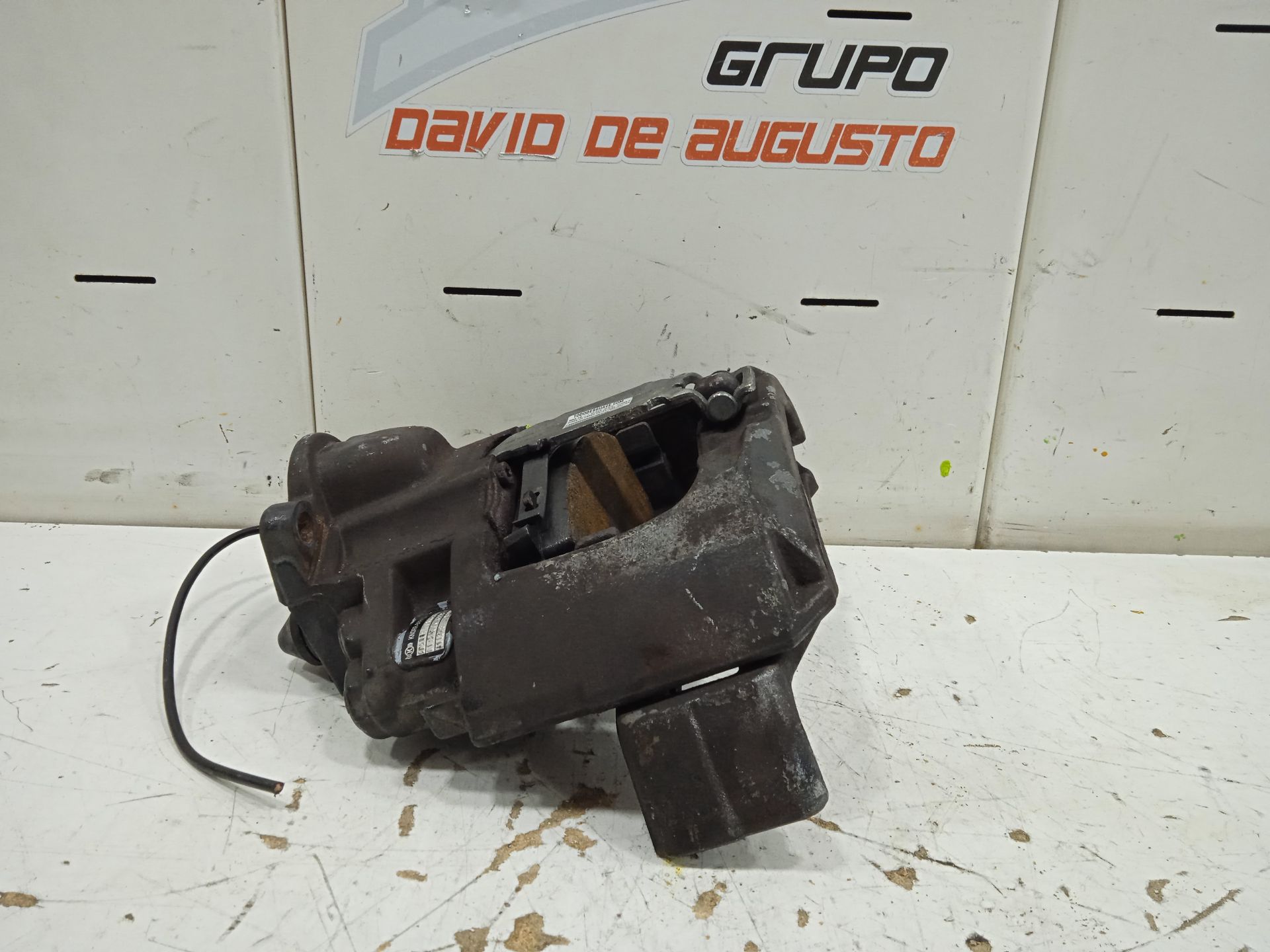 Pinza de freno delantera izquierda man tgl 10.xxx 10.210   chasis c (compact)