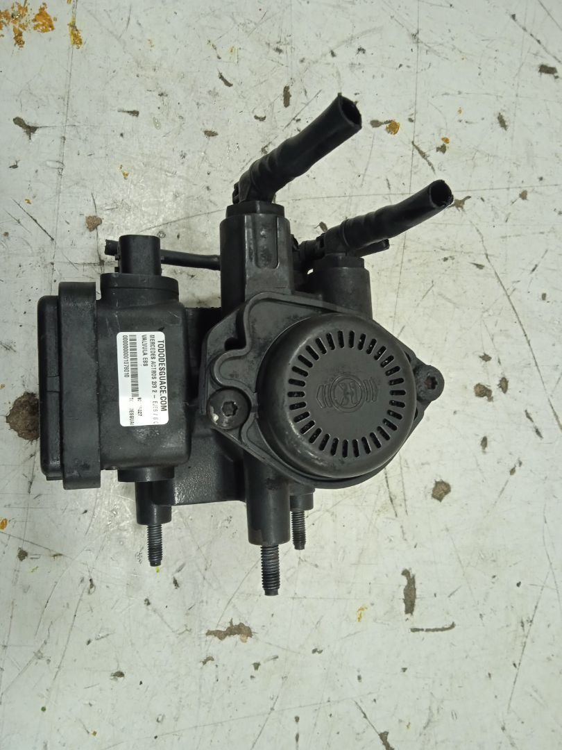 No identificado mercedes-benz actros 23 6-cil. 2-ejes bm 93024 (2003) 