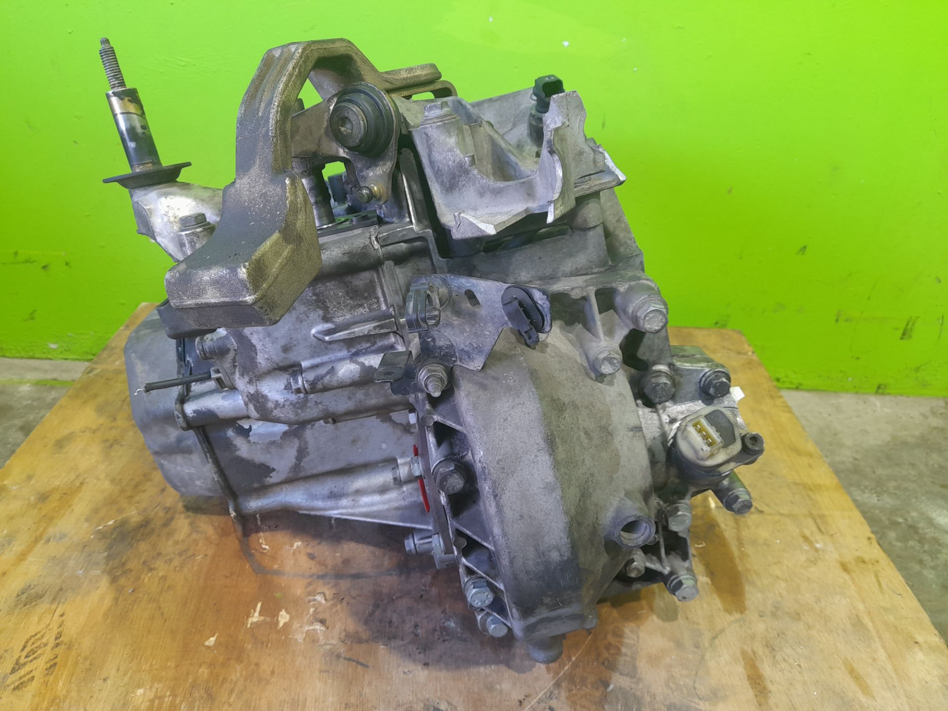 Caja cambios citroen jumpy chapa confort largo 900kg