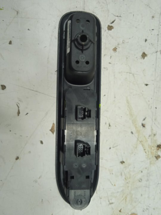 Mando elevalunas delantero izquierdo peugeot 407 premium