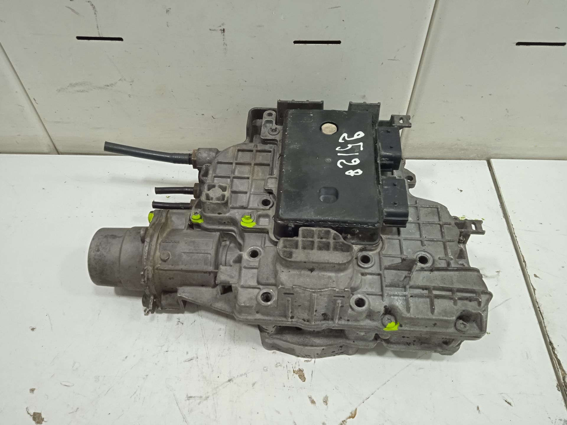 No identificado mercedes-benz actros 4 2-ejes bm 963 (2011) 