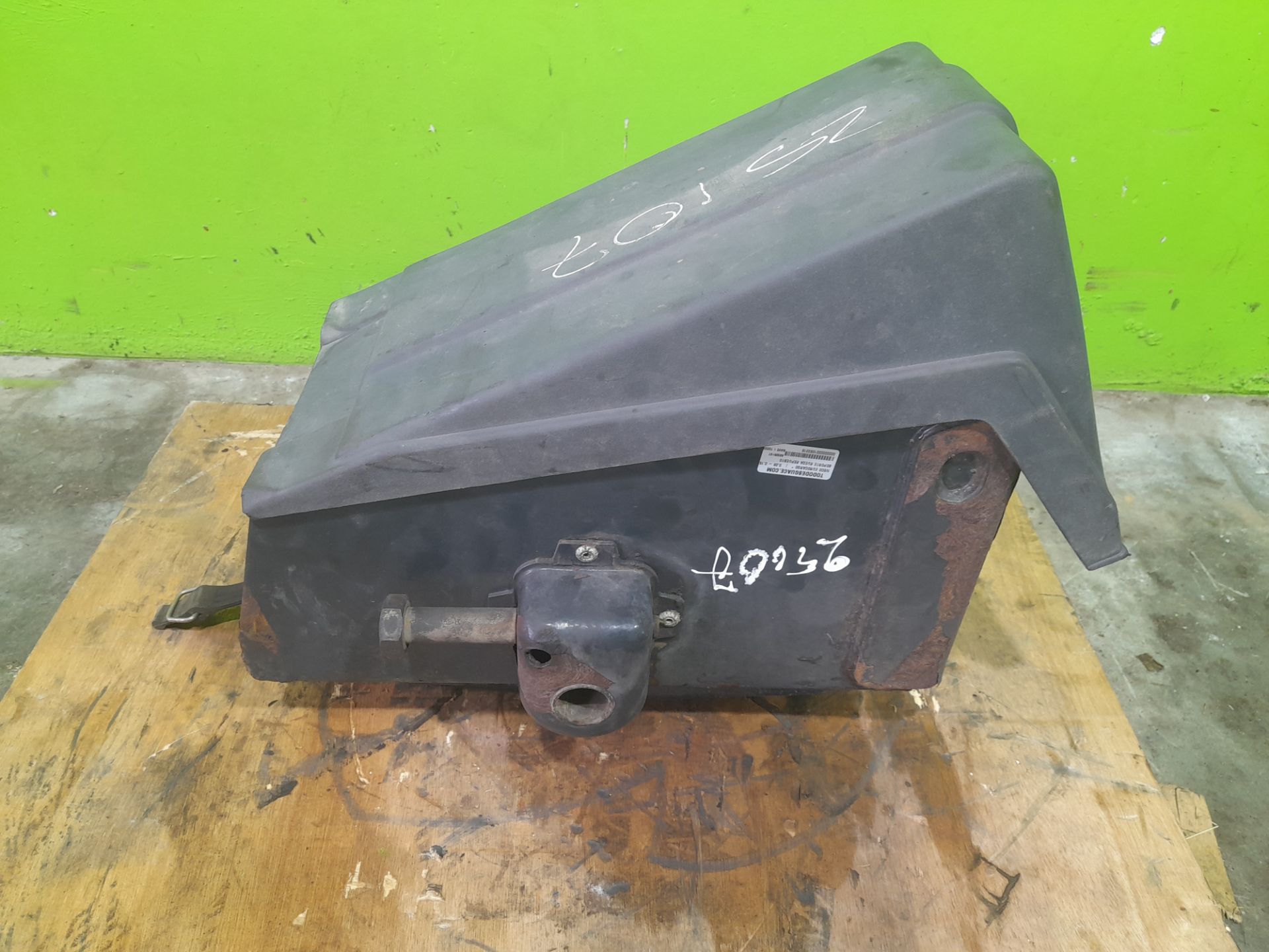 Soporte rueda repuesto iveco eurocargo (03.2008) 