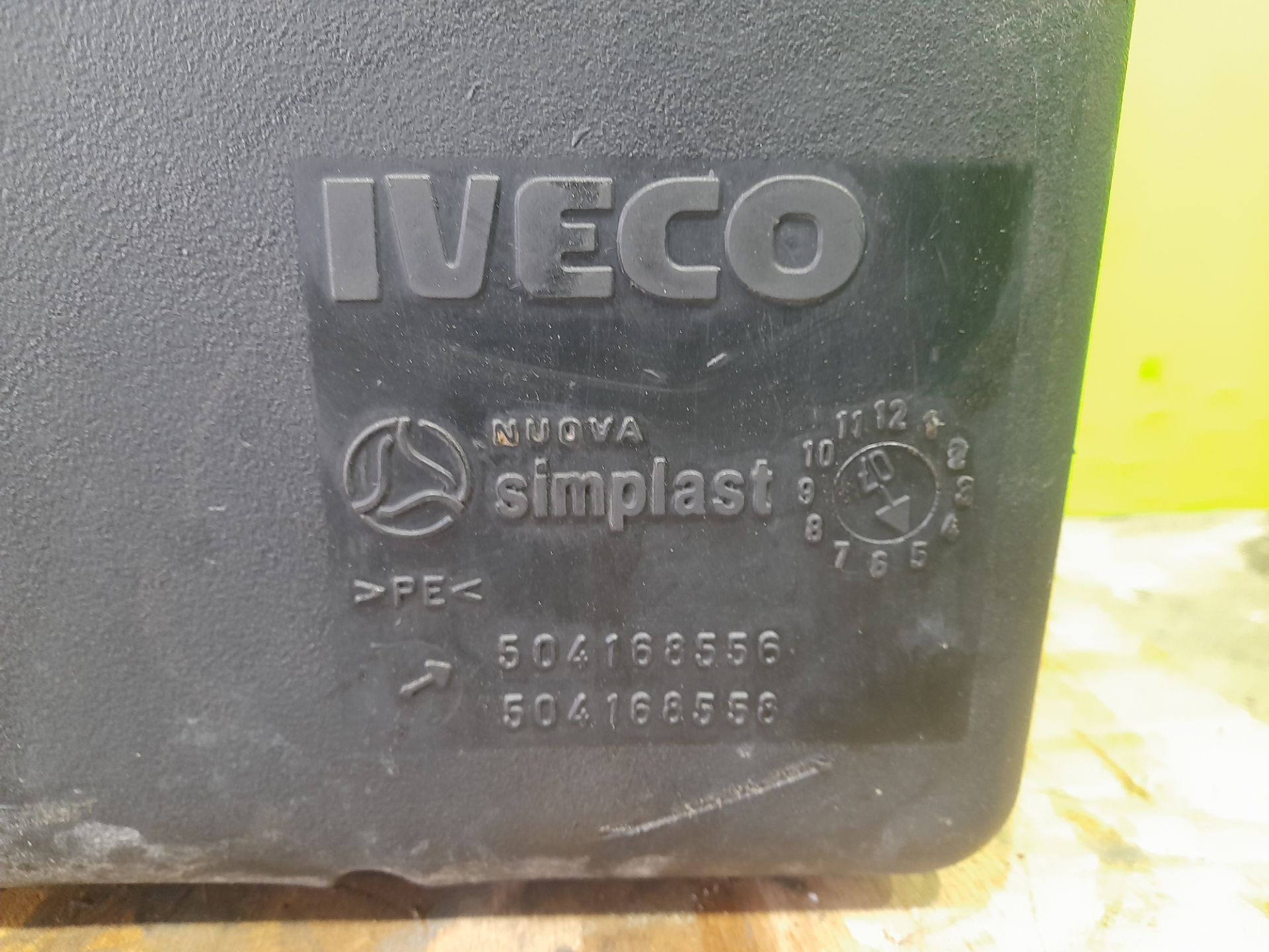 Deposito adblue iveco eurocargo (03.2008) 