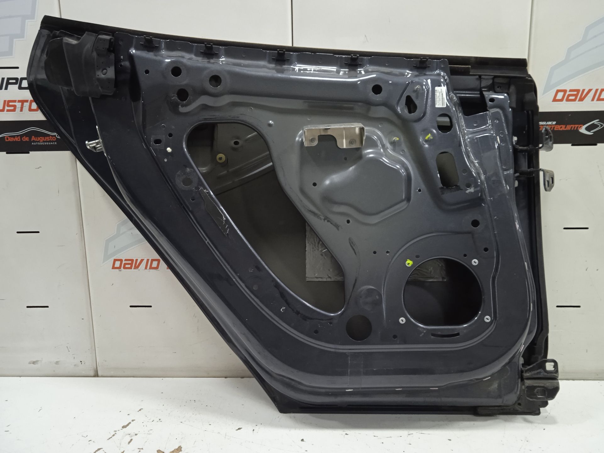 Puerta trasera izquierda tesla model s basis