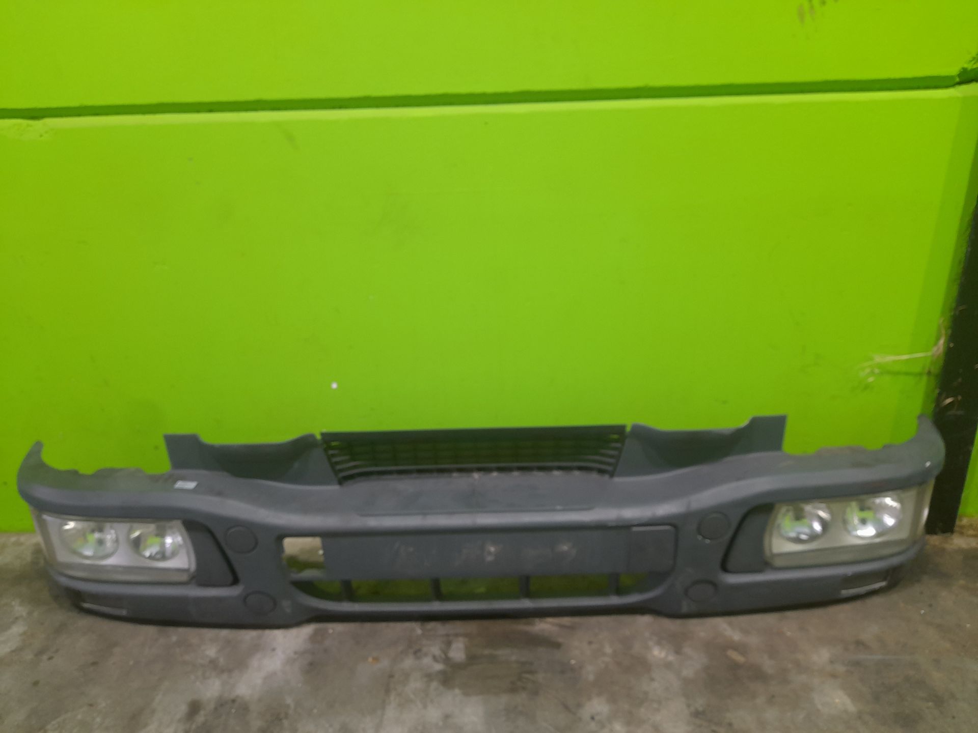 Paragolpes delantero iveco eurocargo (03.2008) 