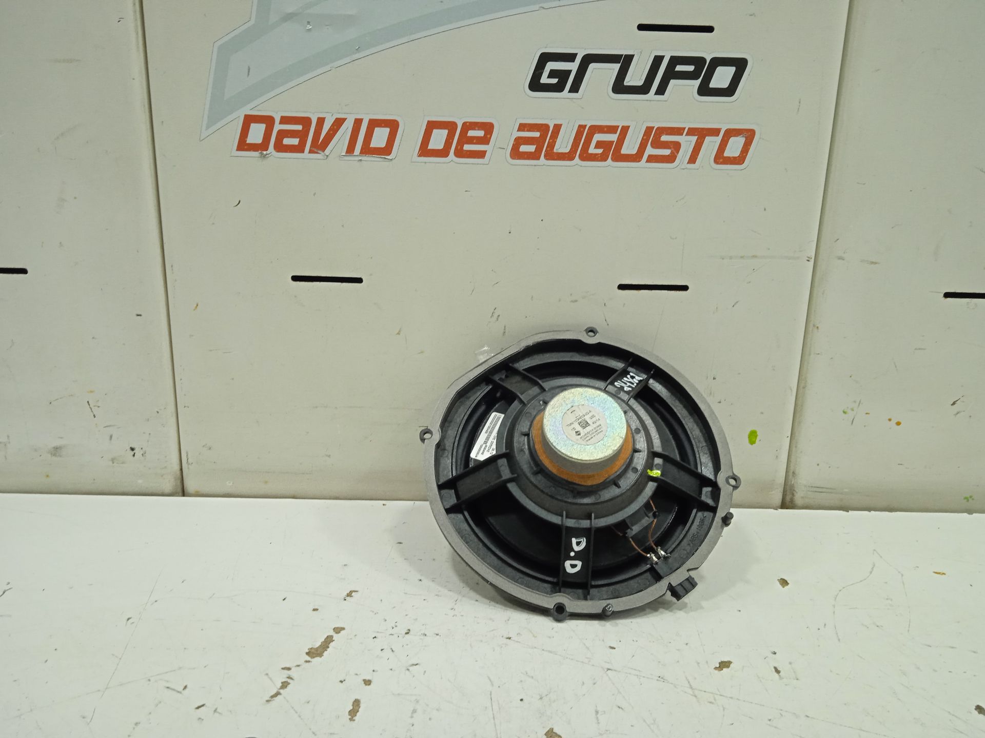 No identificado tesla model s basis