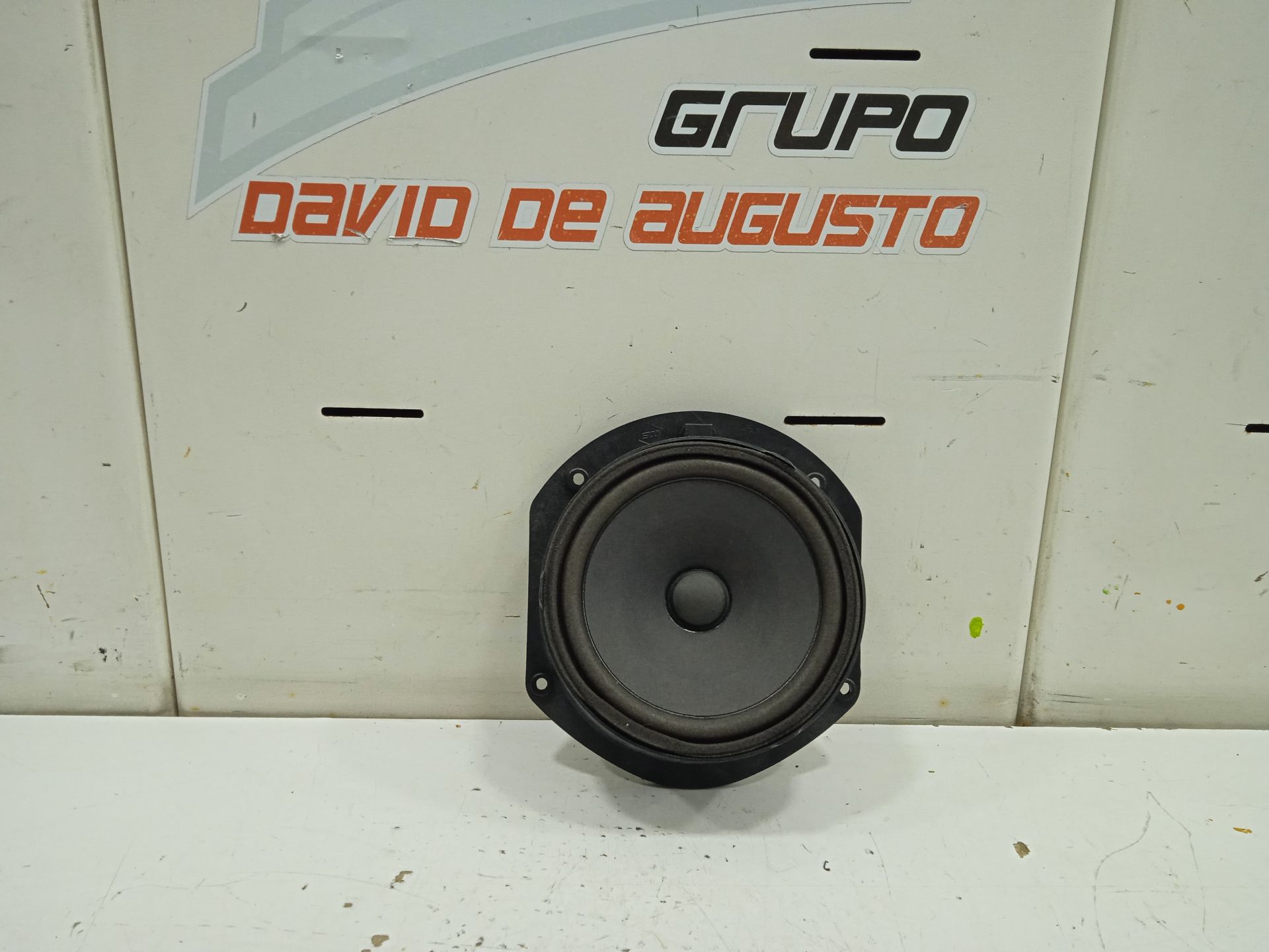 No identificado tesla model s basis