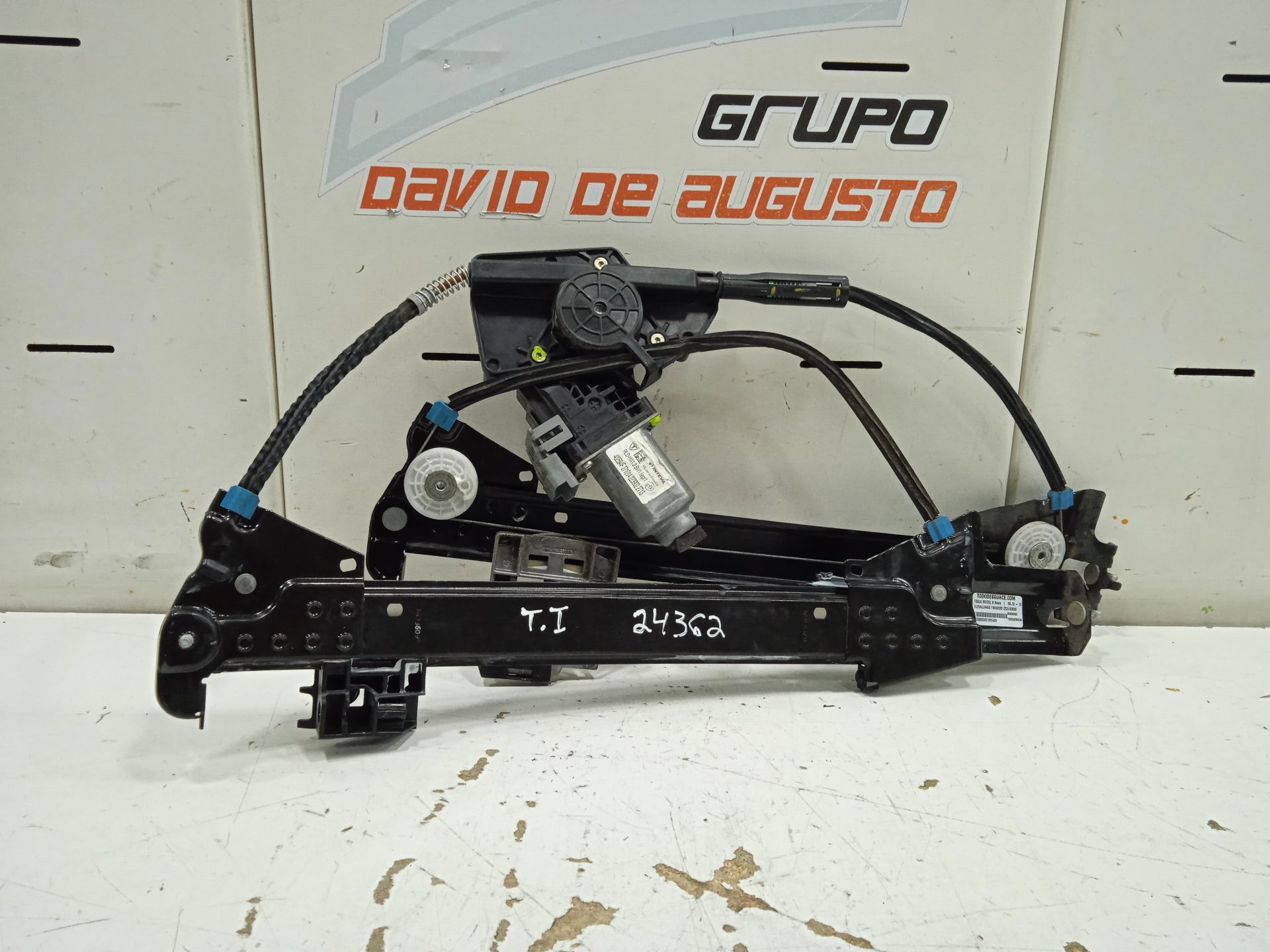 Elevalunas trasero izquierdo tesla model s basis