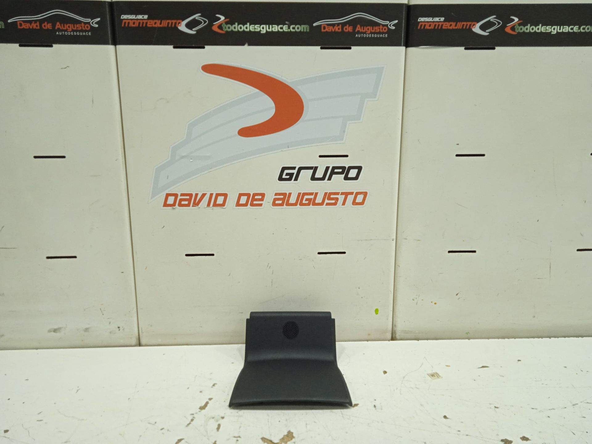 No identificado tesla model s basis