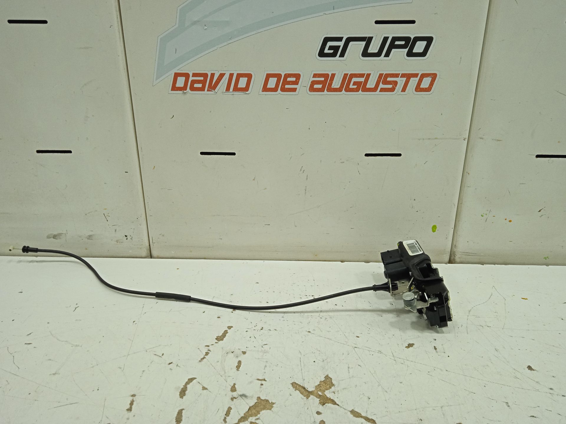 Cerradura puerta delantera derecha tesla model s basis