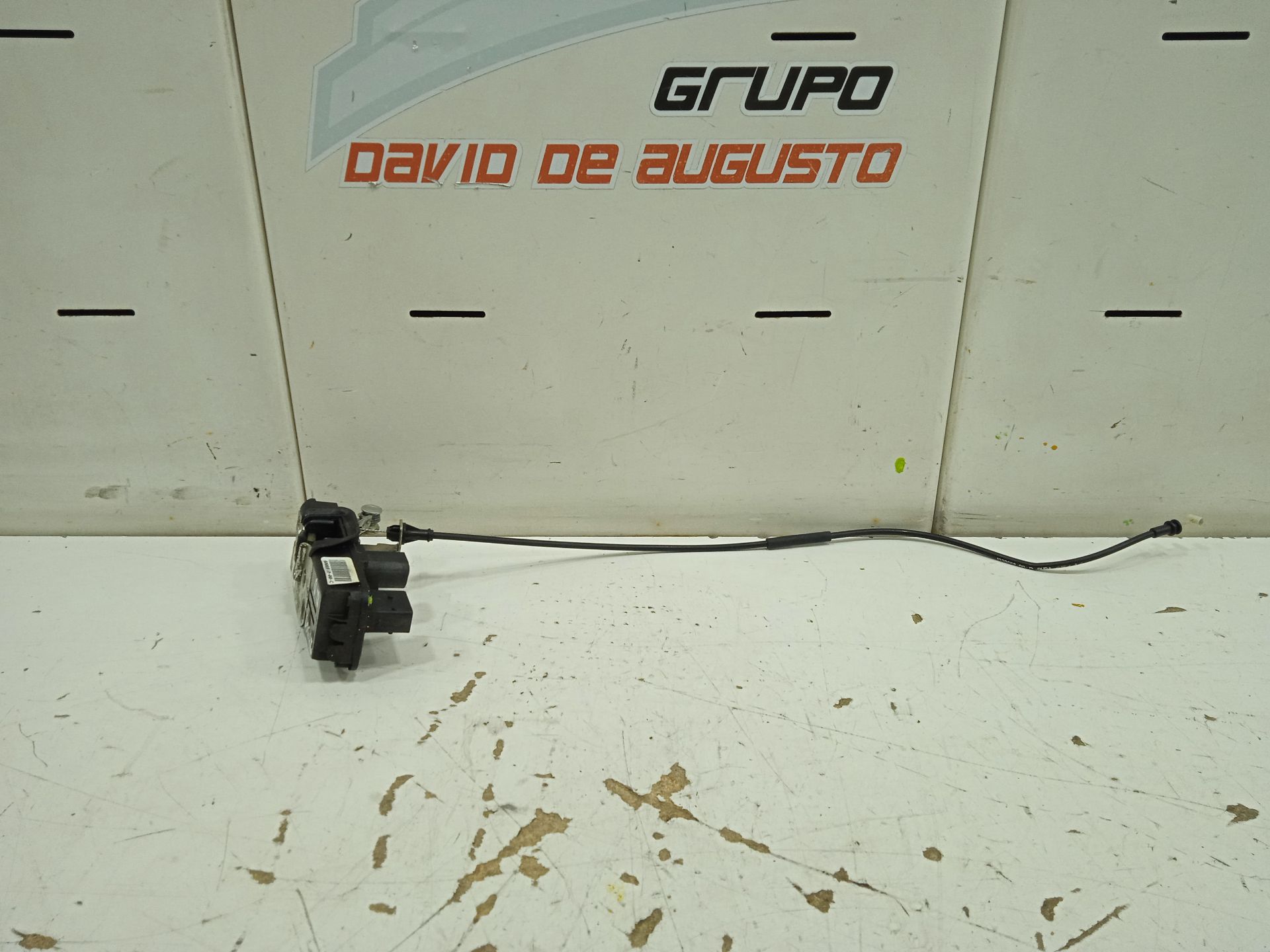 Cerradura puerta delantera derecha tesla model s basis