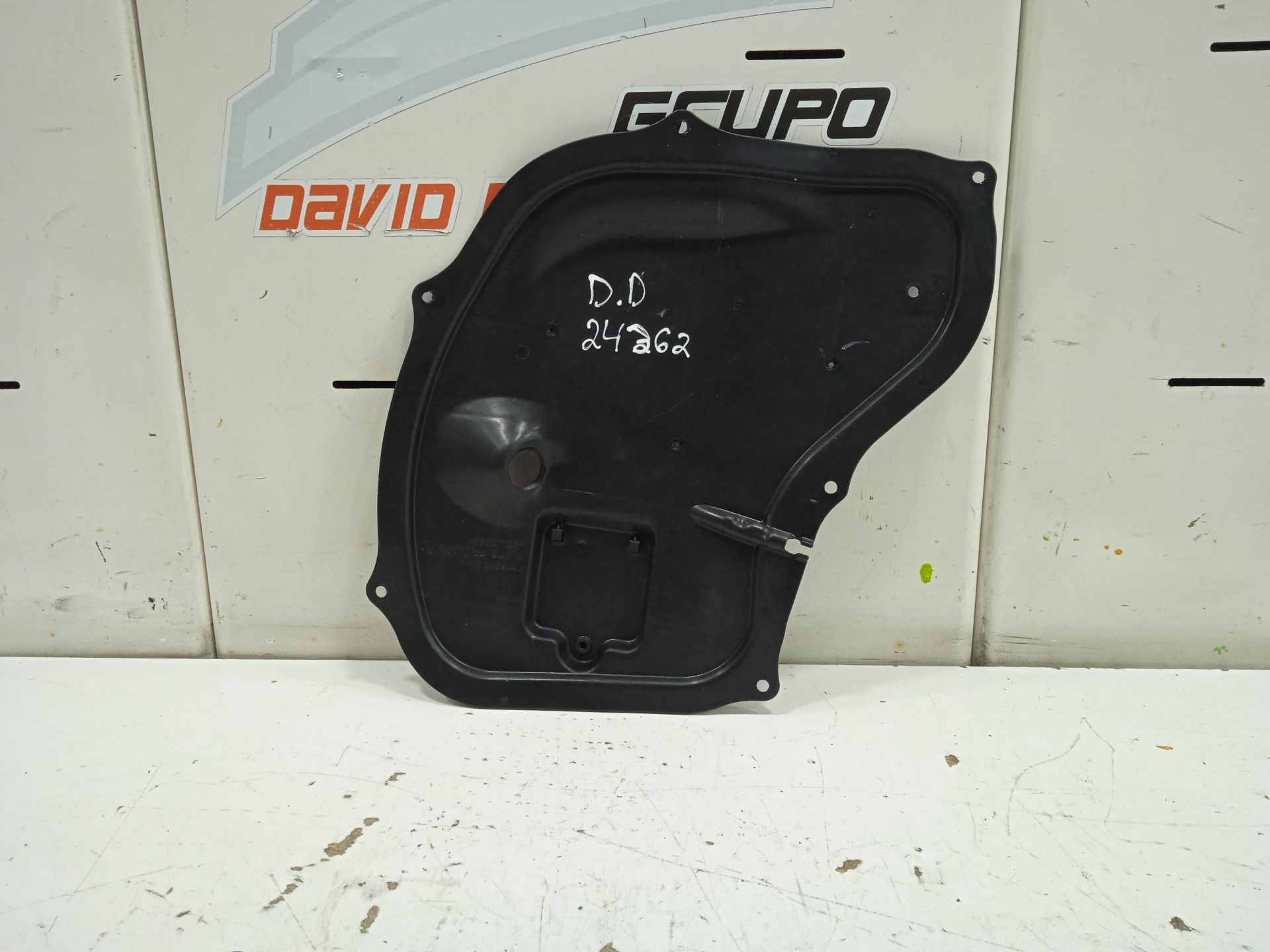 No identificado tesla model s basis