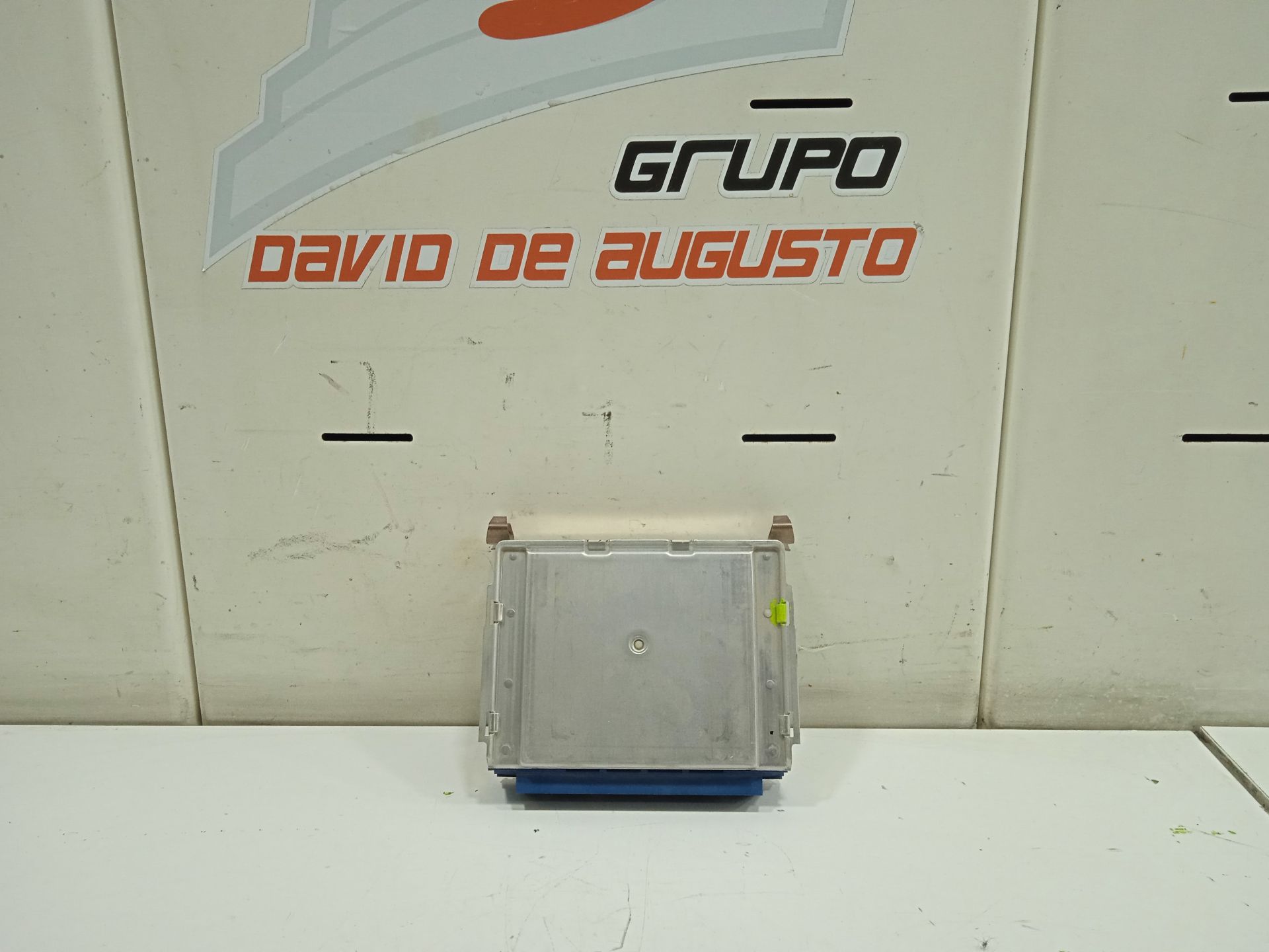 No identificado mercedes-benz actros 4 2-ejes bm 963 (2011) 