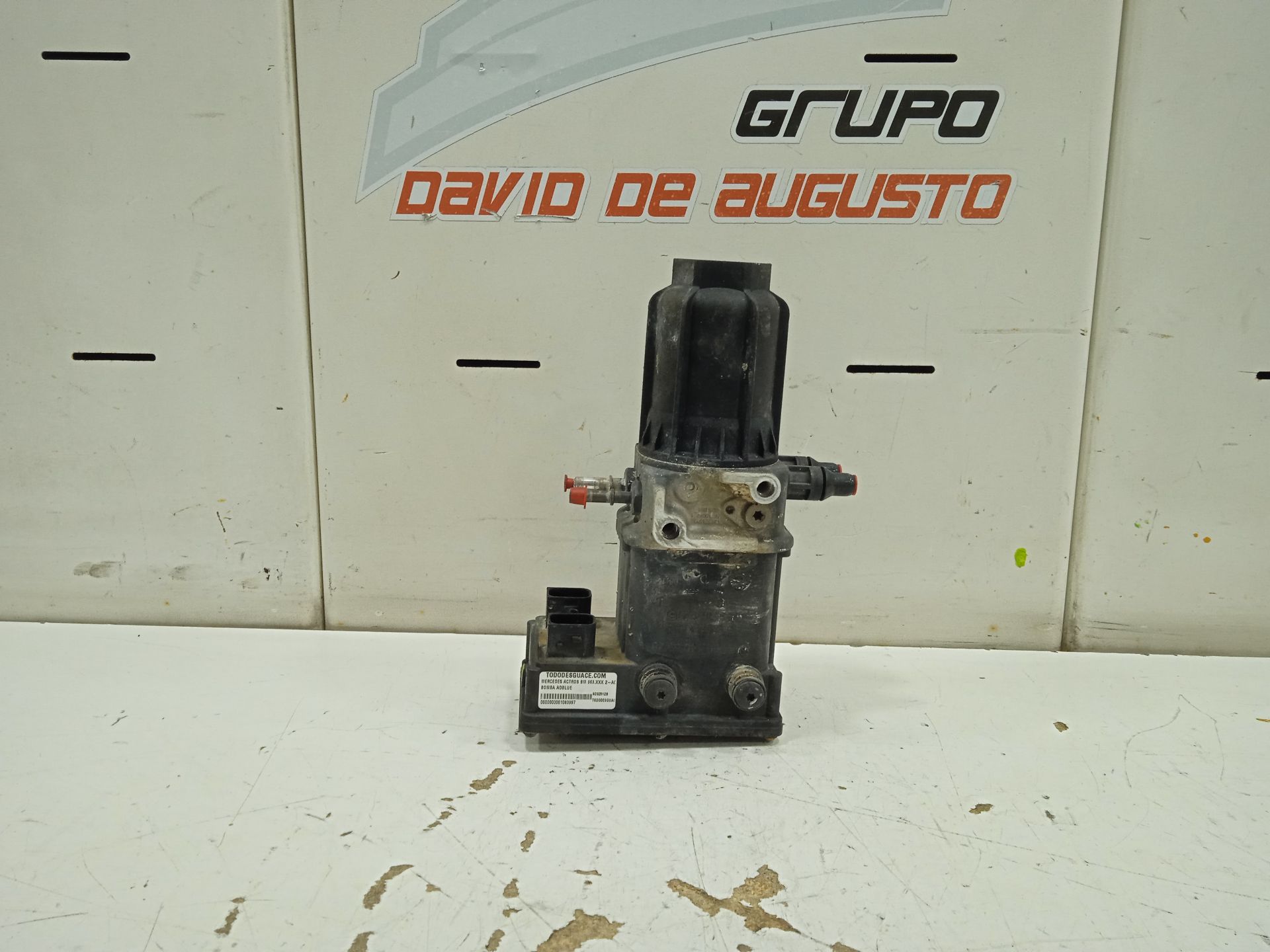 No identificado mercedes-benz actros 4 2-ejes bm 963 (2011) 