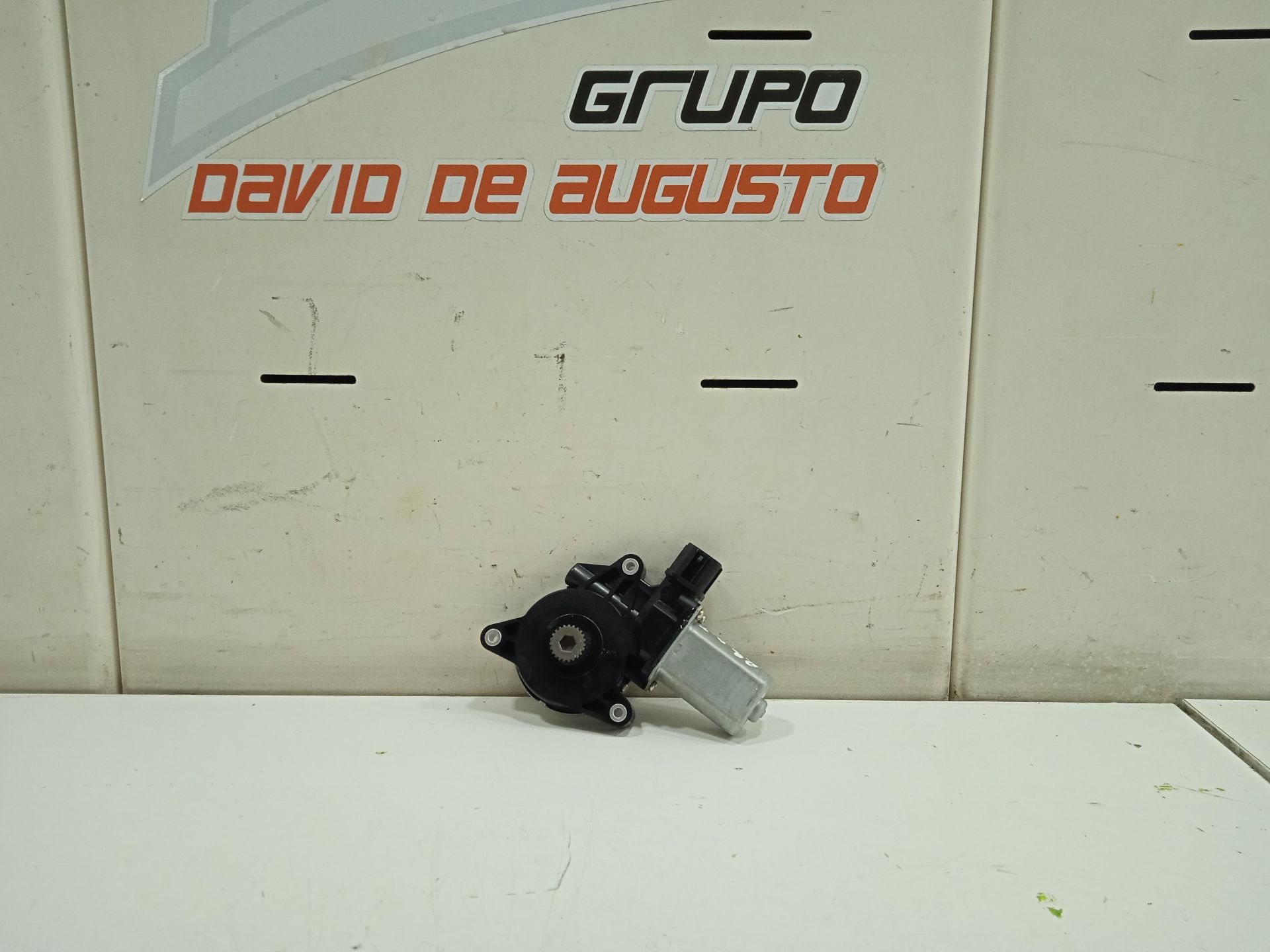 No identificado tesla model s basis