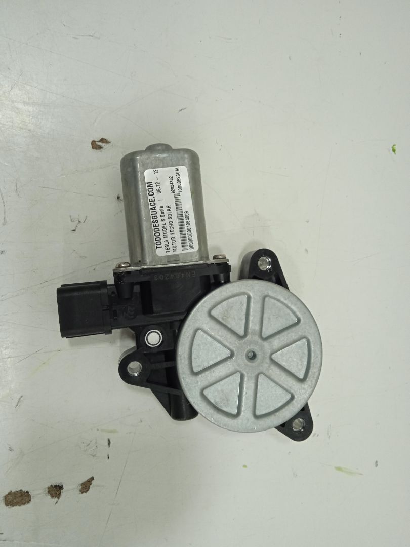 No identificado tesla model s basis