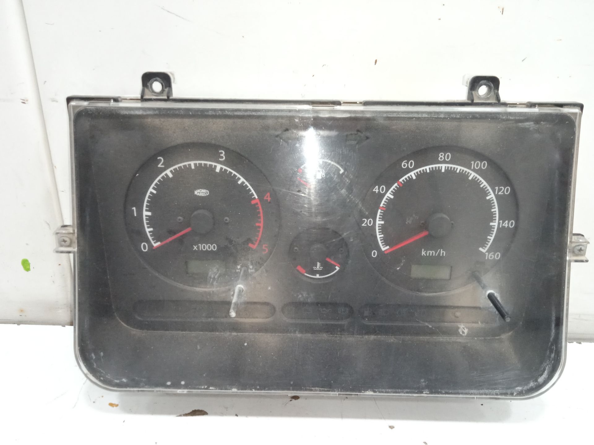Cuadro instrumentos nissan  no identificado