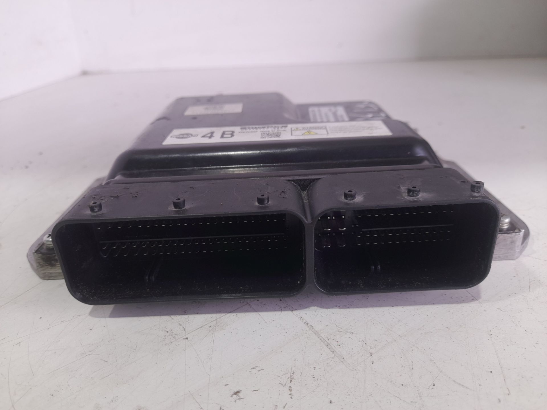 Centralita motor uce nissan nt400 cabstar cabstar 35.xx cabina simple ca