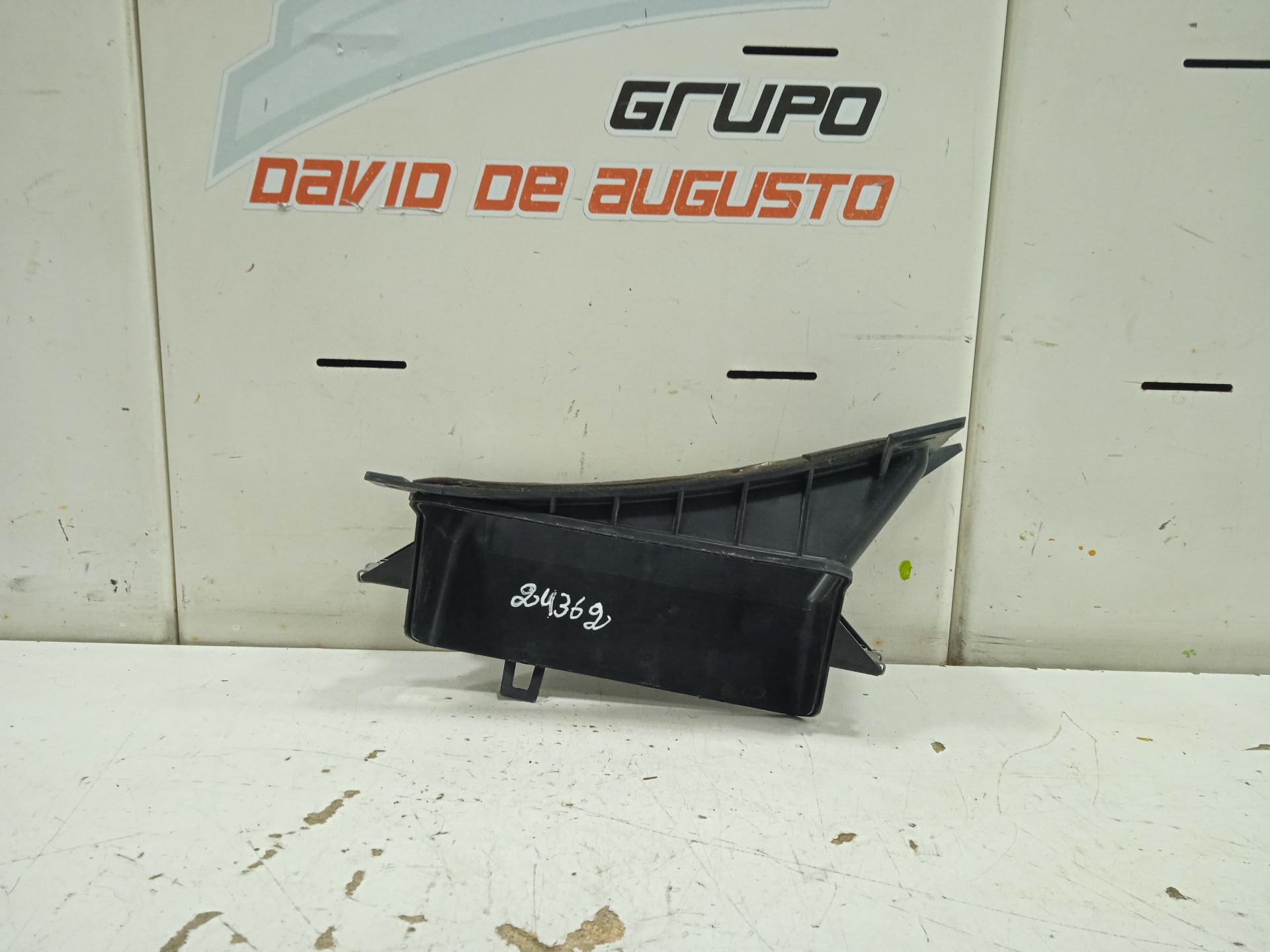 No identificado tesla model s basis
