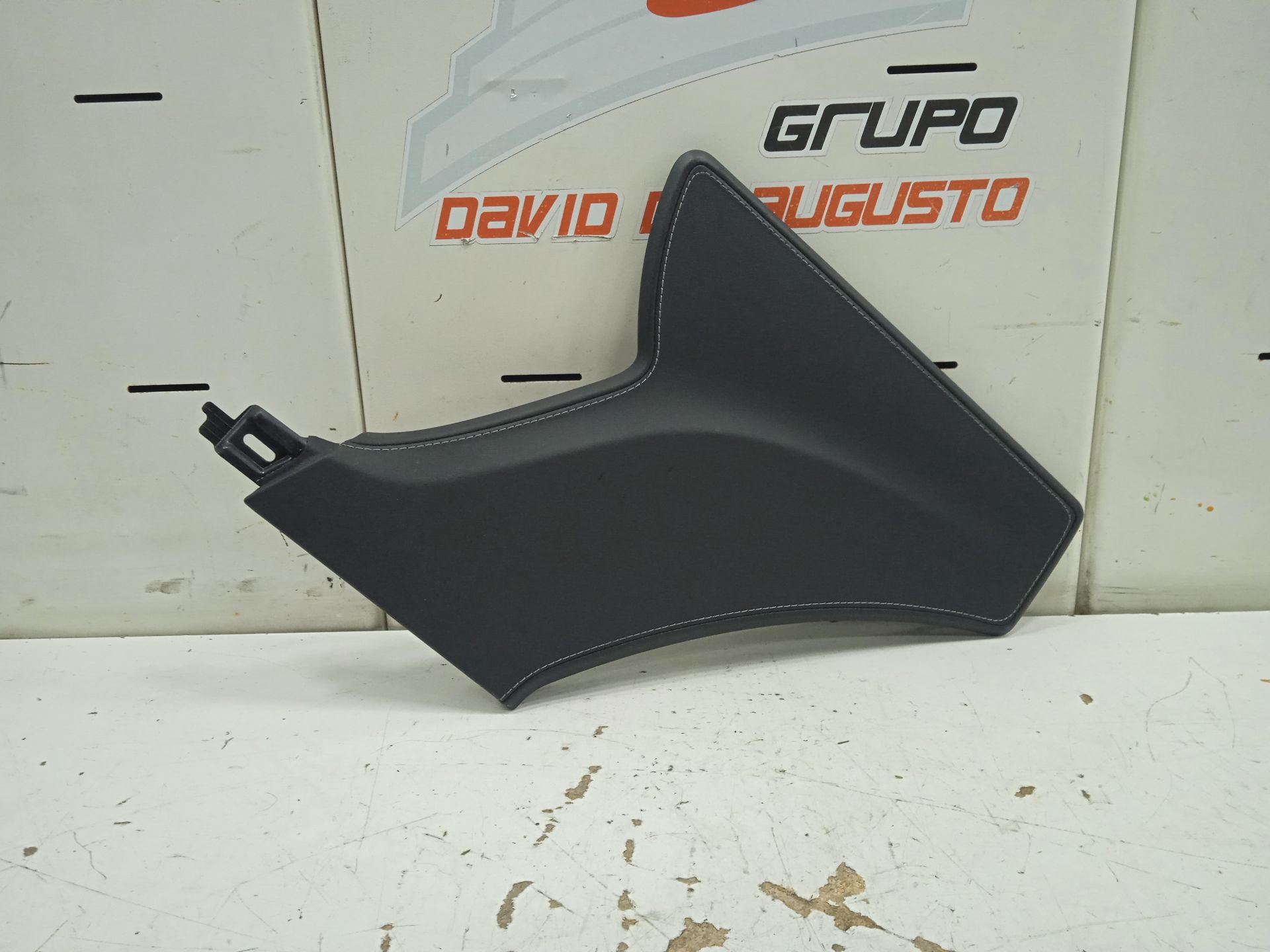 No identificado tesla model s basis
