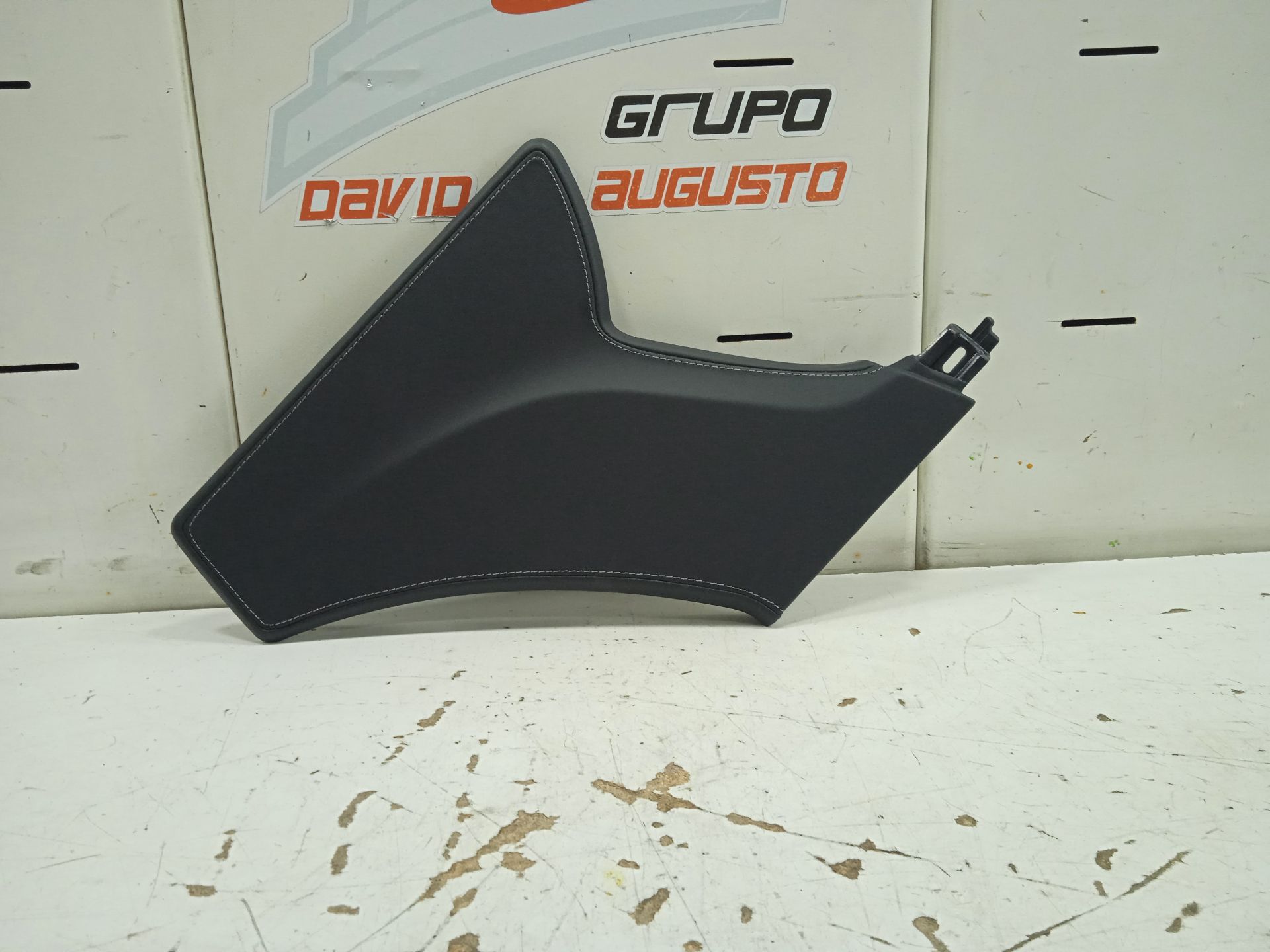 No identificado tesla model s basis