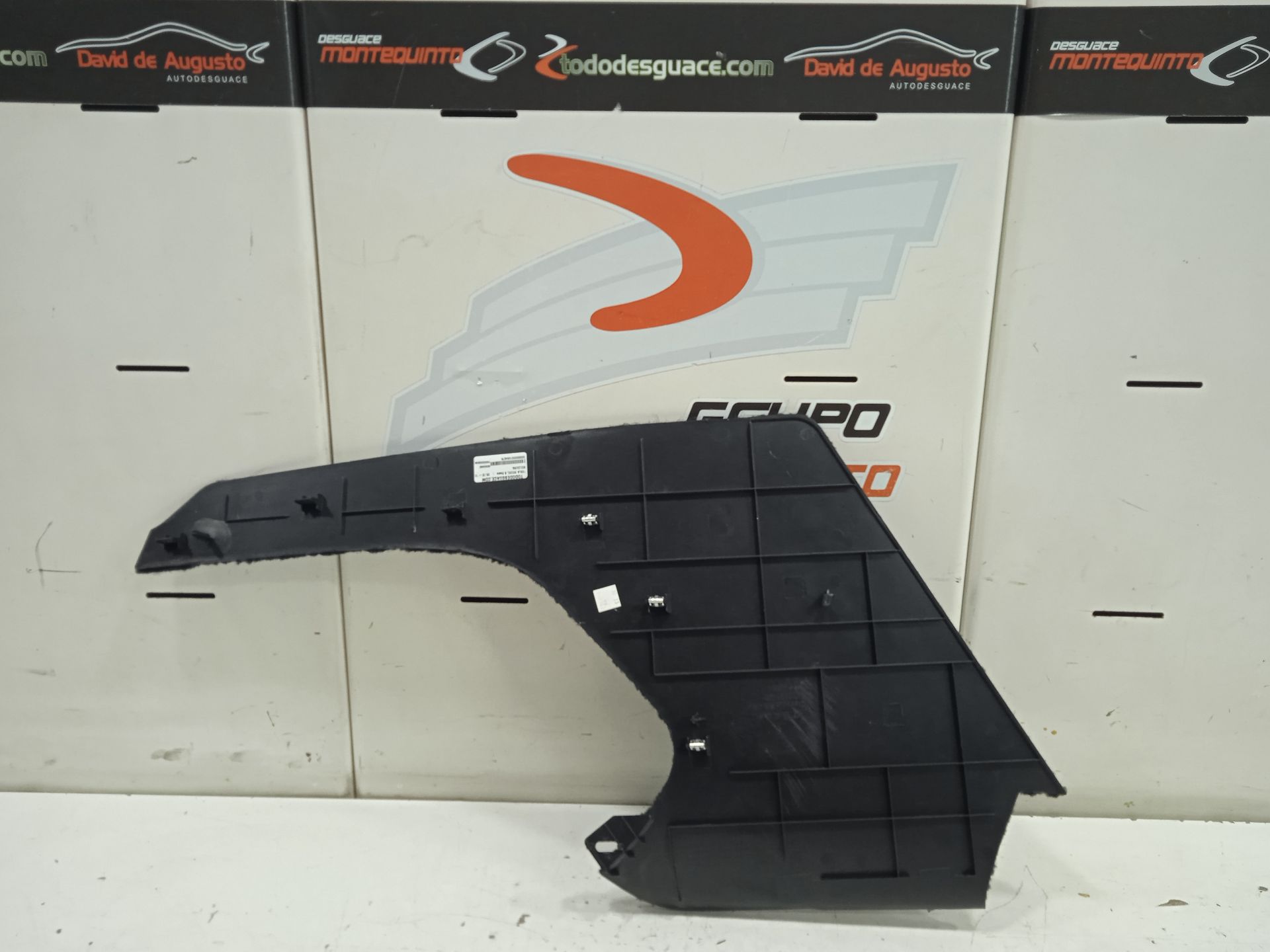 No identificado tesla model s basis