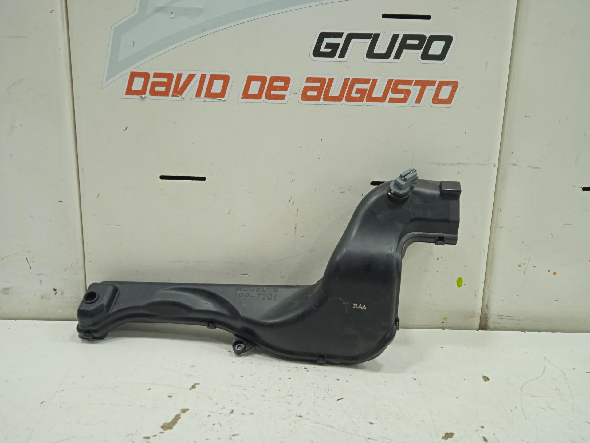 No identificado tesla model s basis