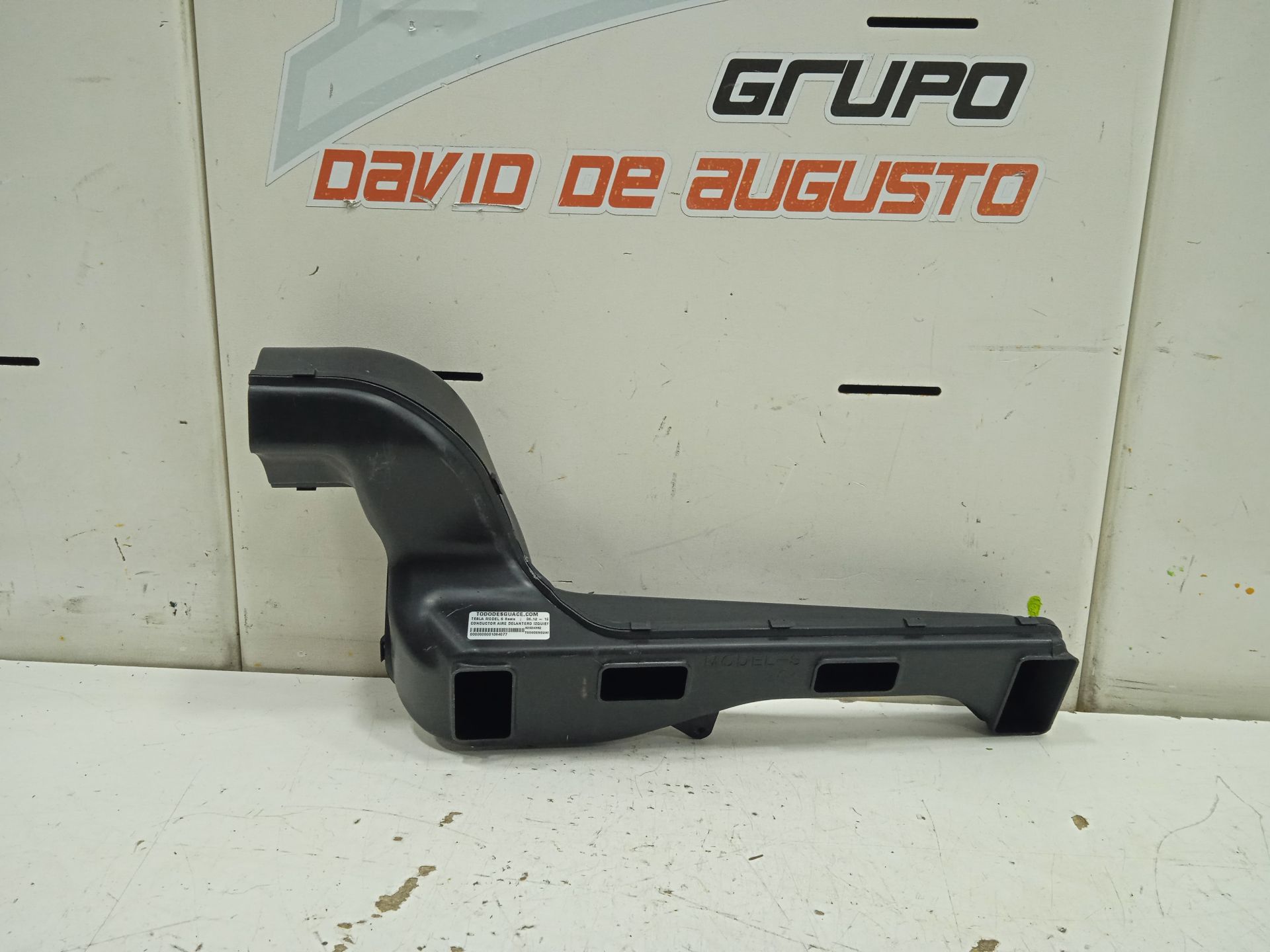 No identificado tesla model s basis